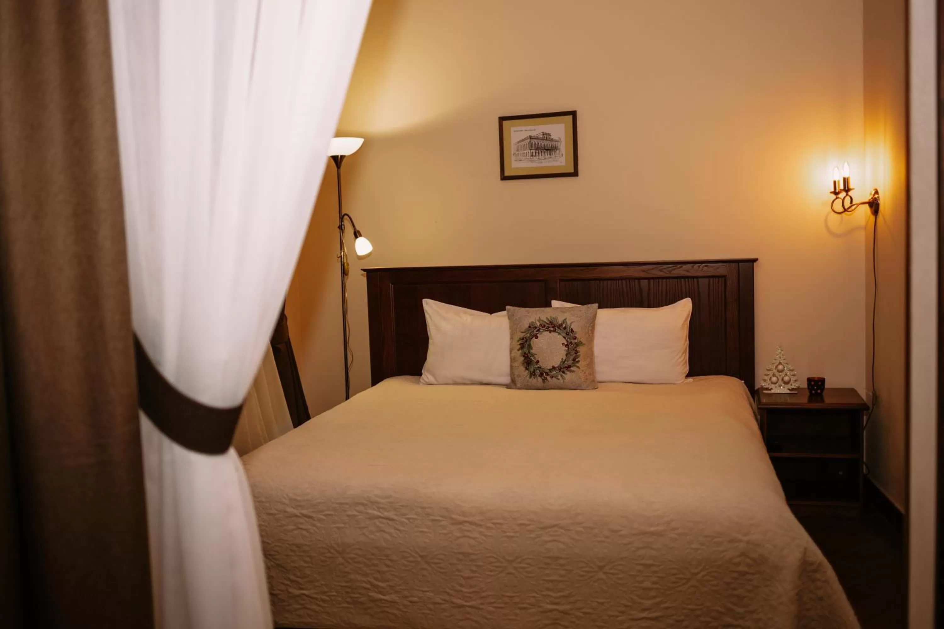 Bedroom, Bed in Sicheslav Ekaterinoslav