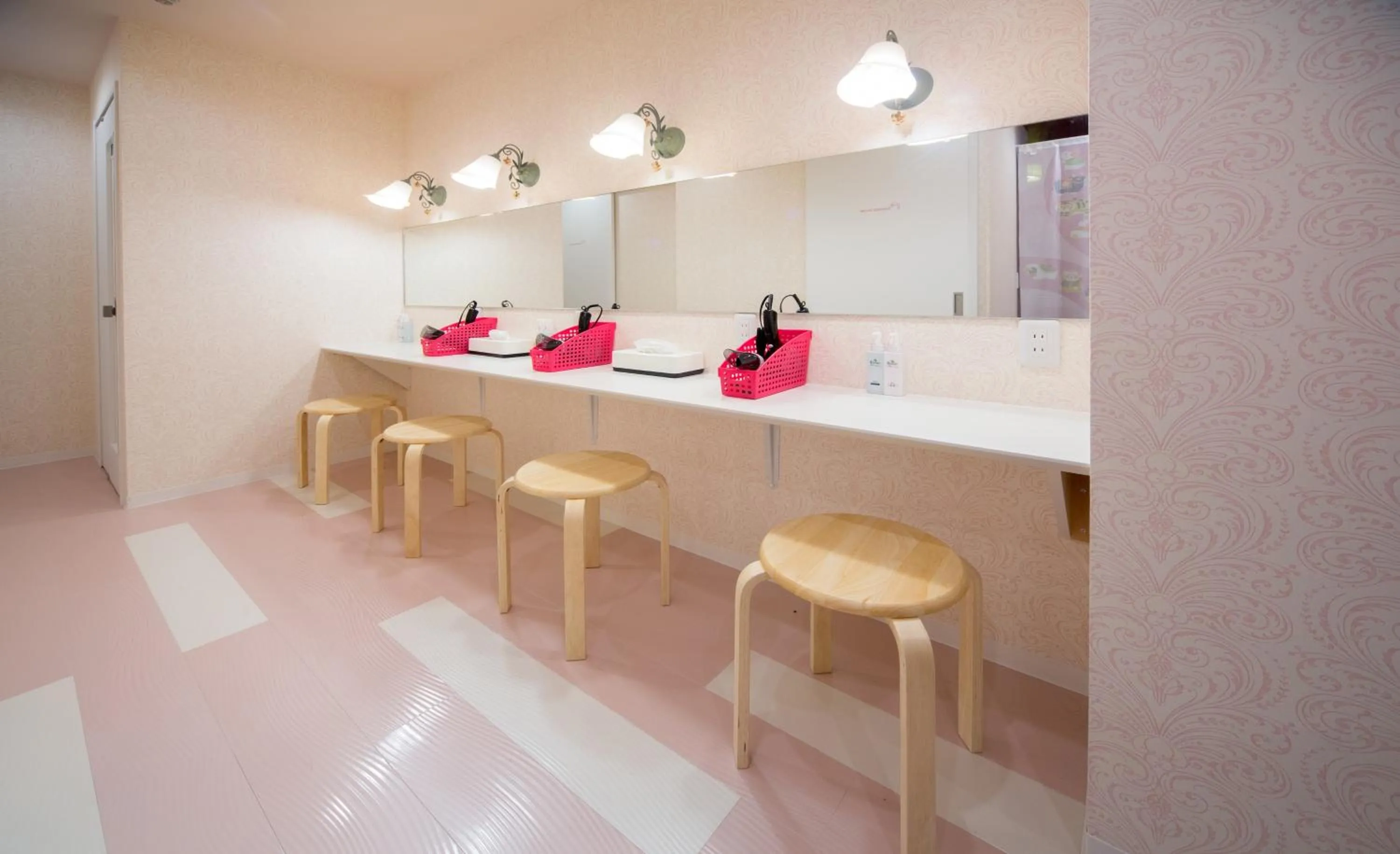 Spa and wellness centre/facilities in HOSTEL WASABI Nagoya Ekimae