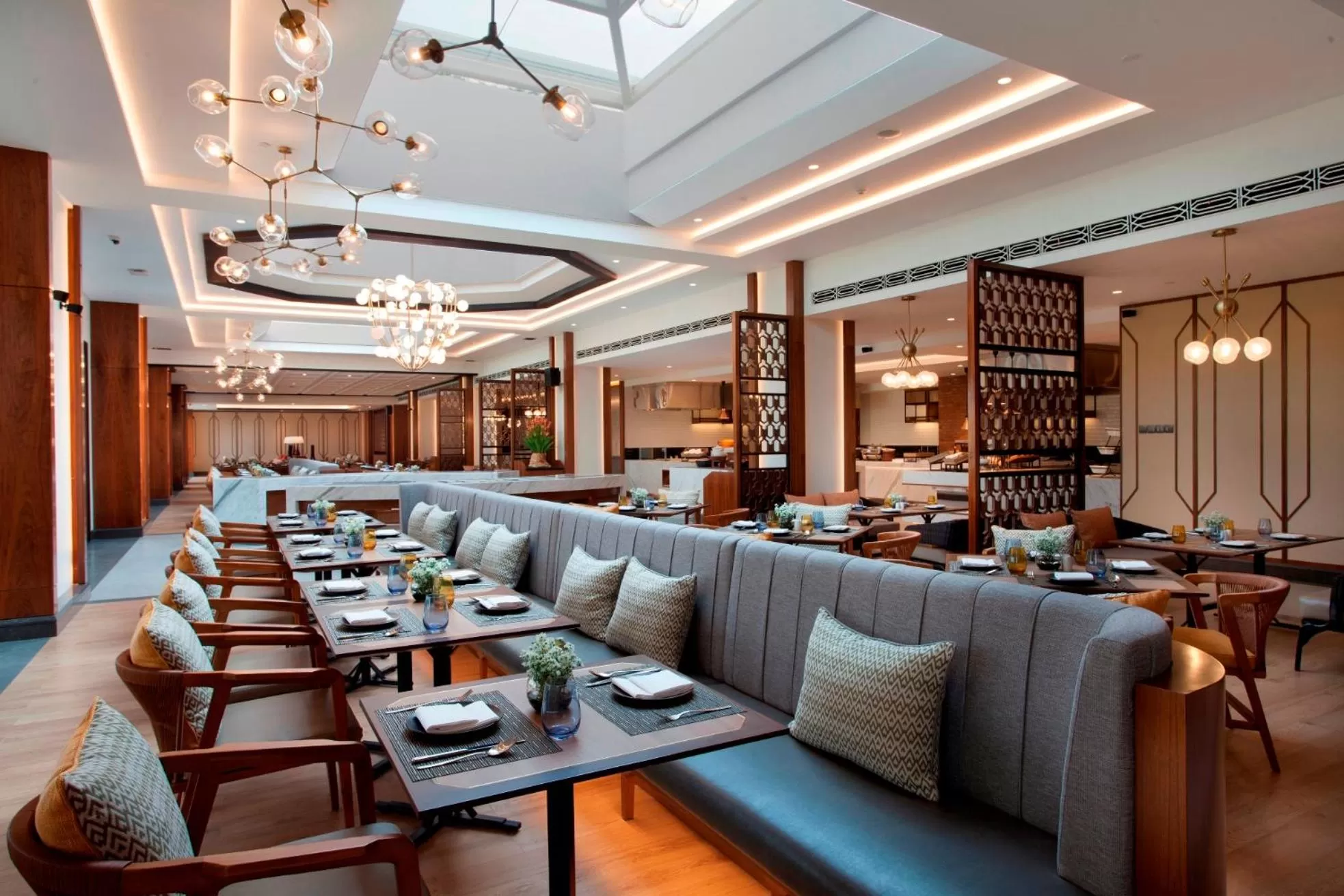 Restaurant/places to eat in Mason Pine Hotel Bandung