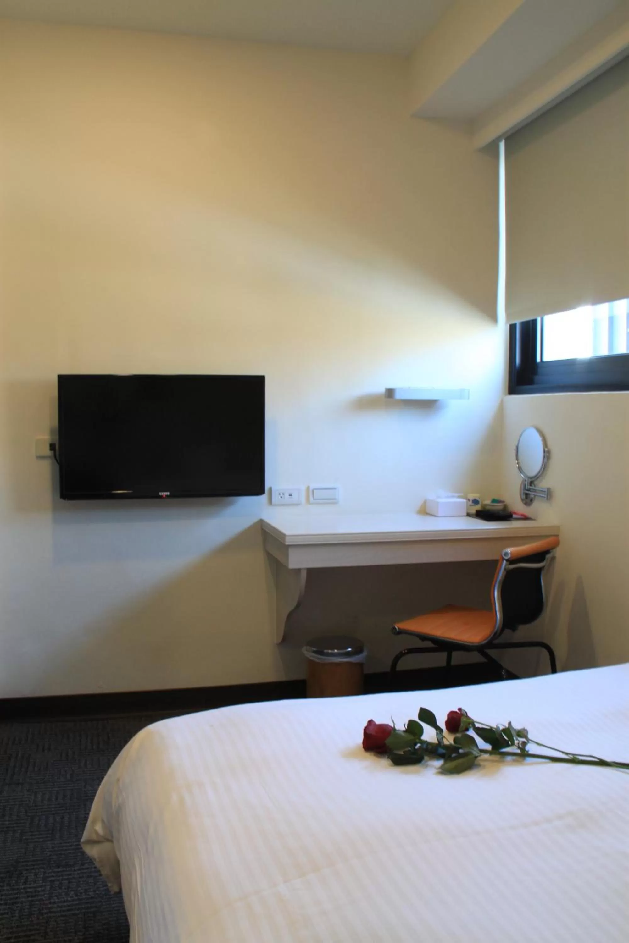 Bedroom, Bed in Century Hotel