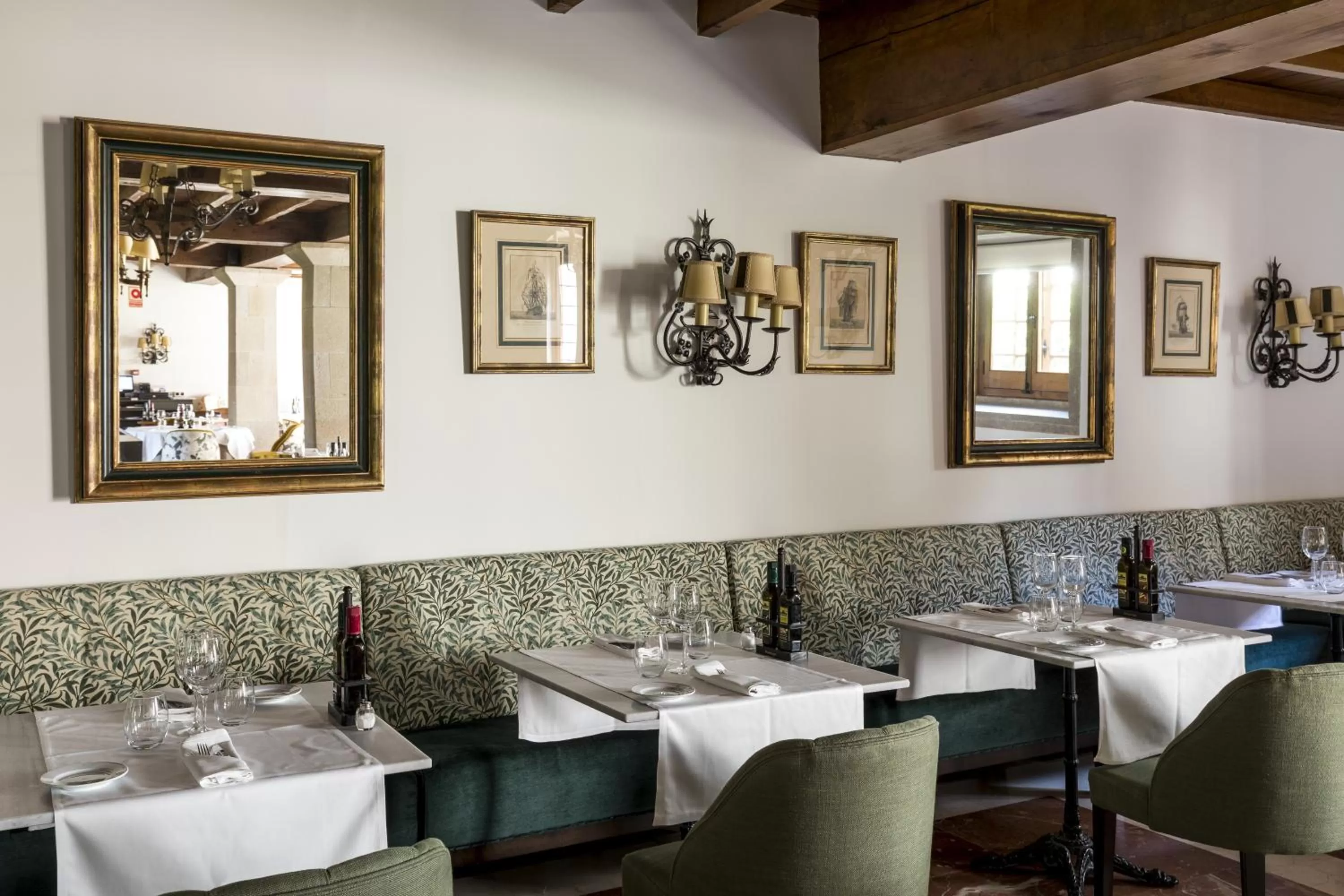 Restaurant/places to eat in Parador de Cambados