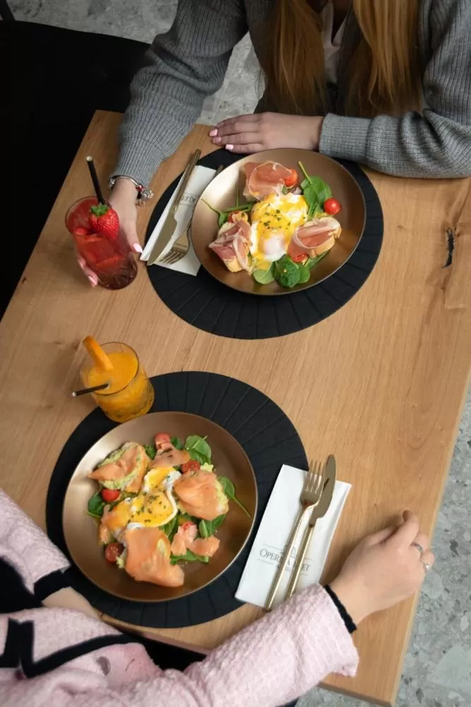 Restaurant/places to eat in Operna klet Ljubljana