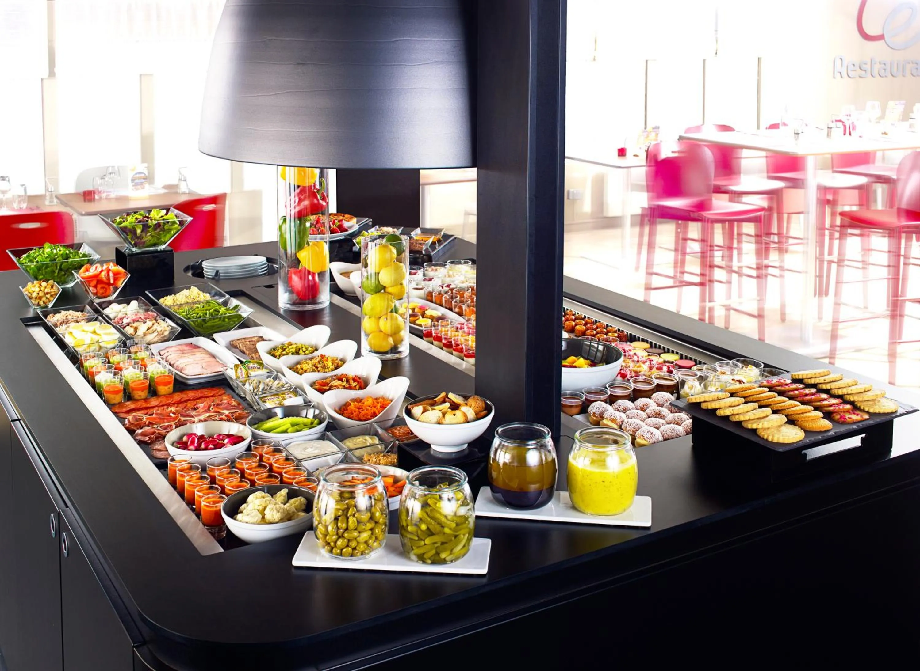 Restaurant/places to eat in Campanile Plaisir