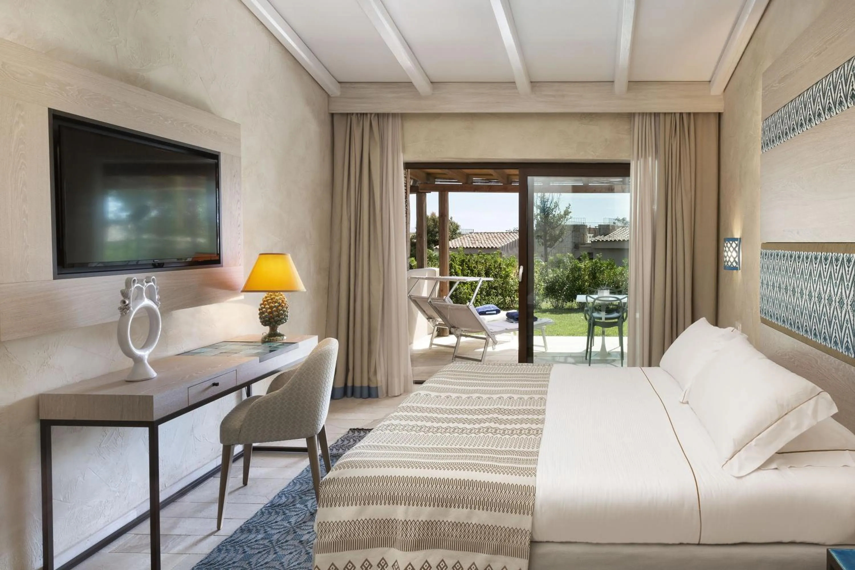 Bedroom, Bed in Baglioni Resort Sardinia - The Leading Hotels of the World
