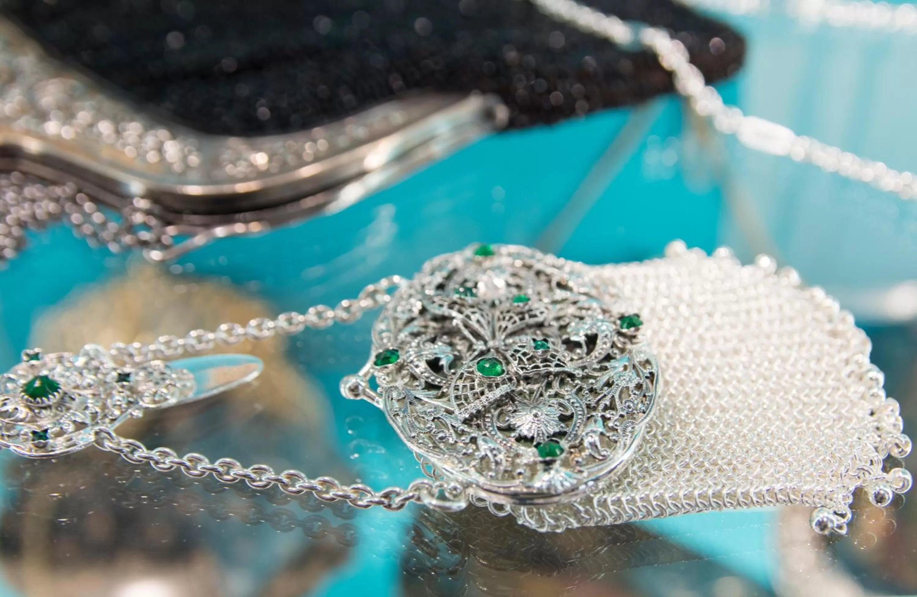 Library in Hotel Oleum - Parking Gratuito bajo disponibilidad y reserva previa