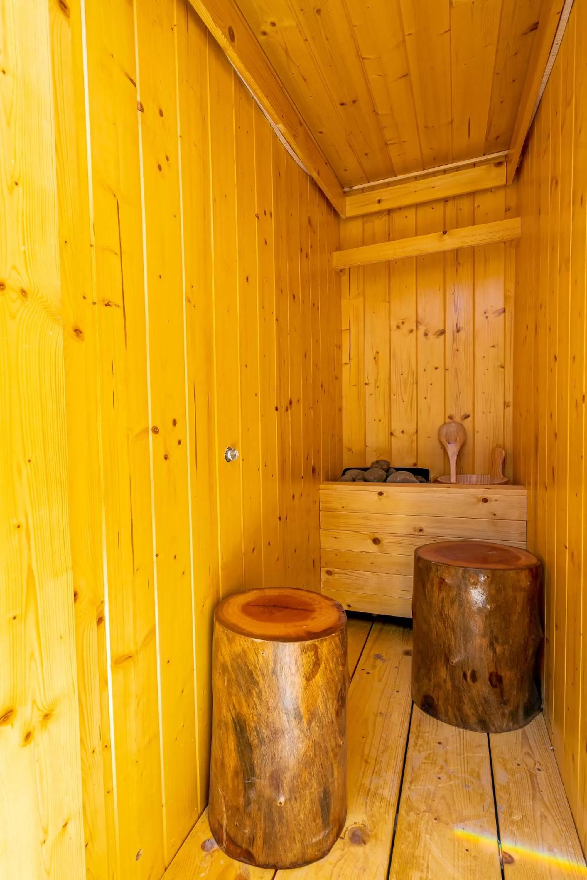 Hot Tub in Angel Garden Villa