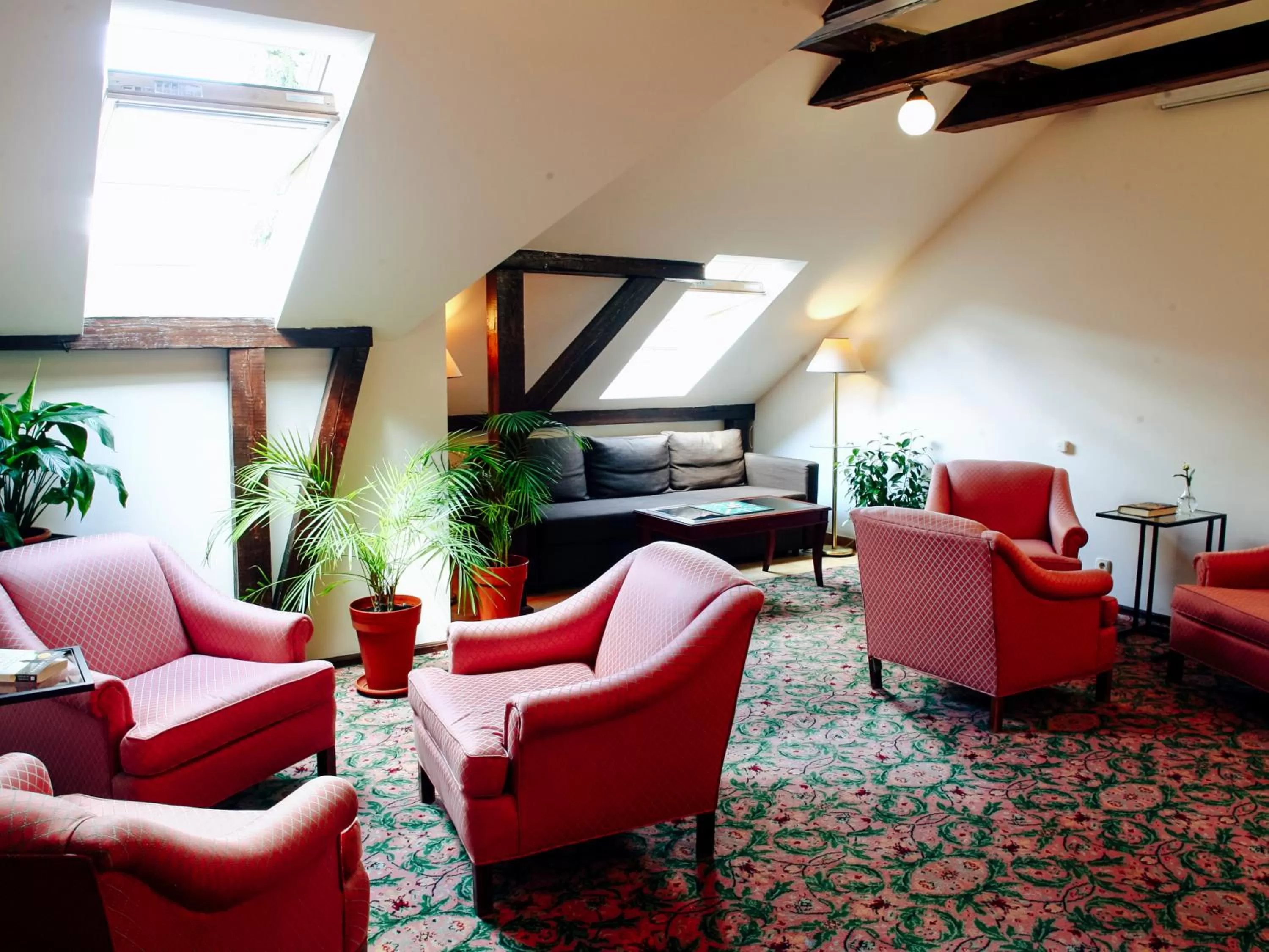 Communal lounge/ TV room, Seating Area in Miodosytnia Aparthotel