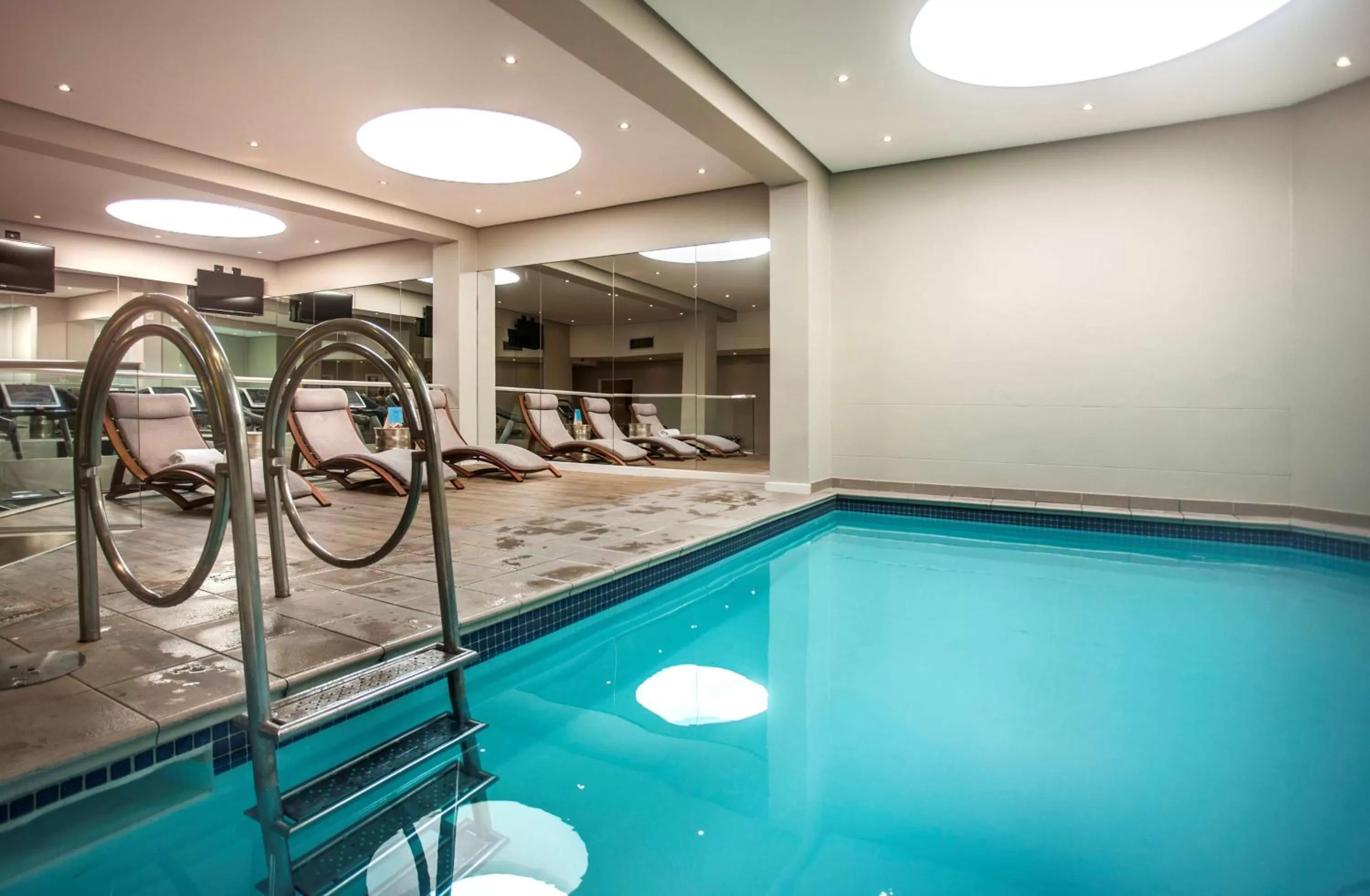 Pool view in Southern Sun Cape Sun