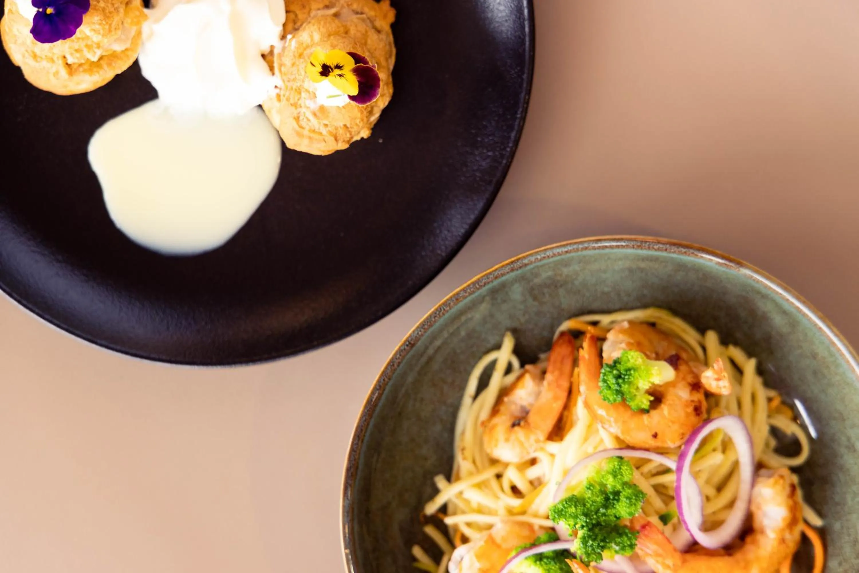 Restaurant/places to eat in Mercure Paris Ivry Quai De Seine