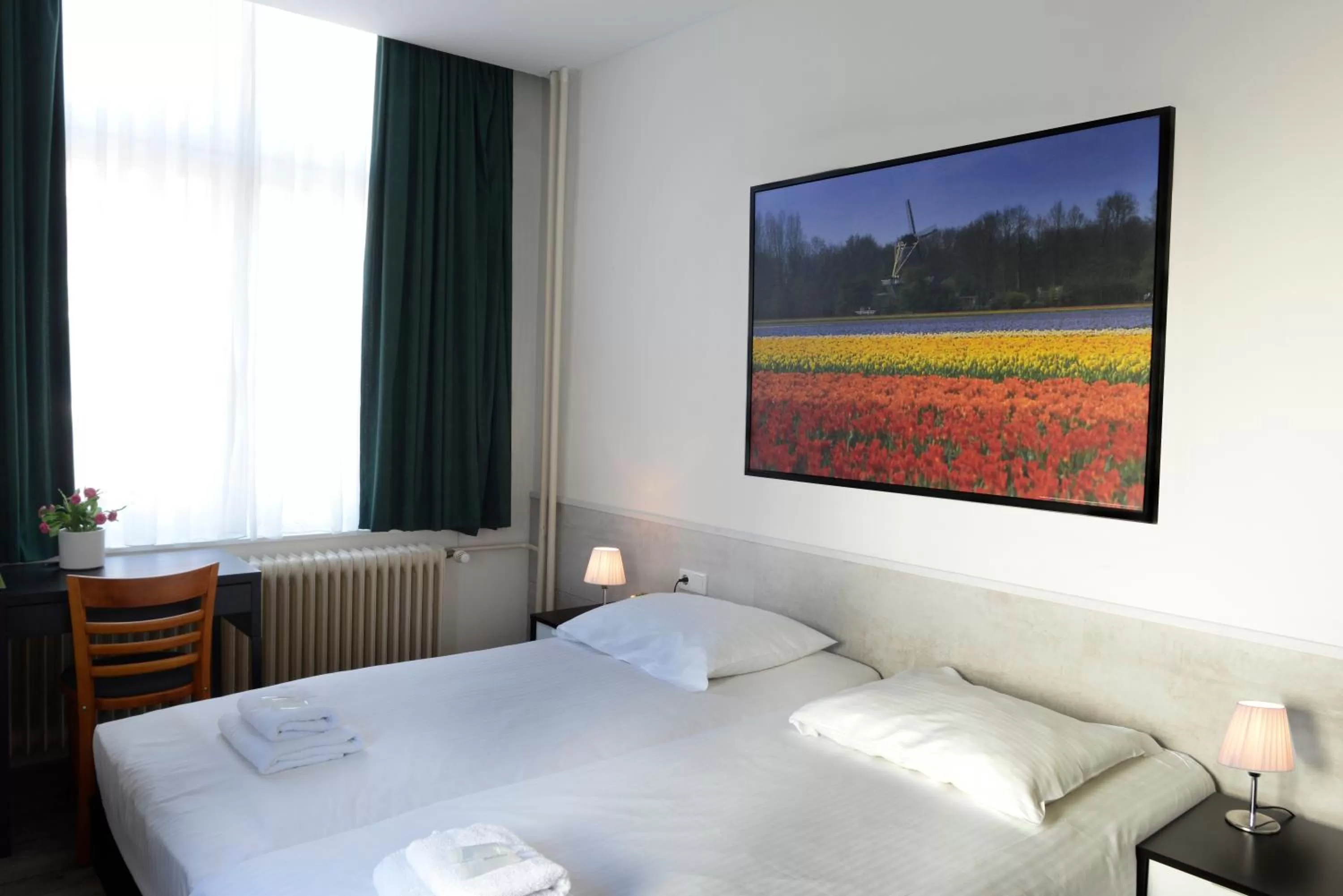 Day, Bed in Hotel Benno