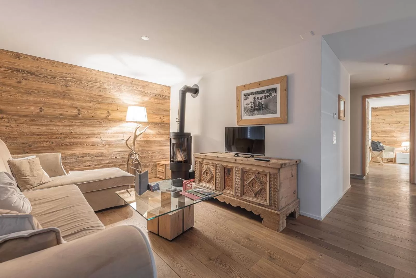 TV and multimedia in Hotel Sarain Active Mountain Resort