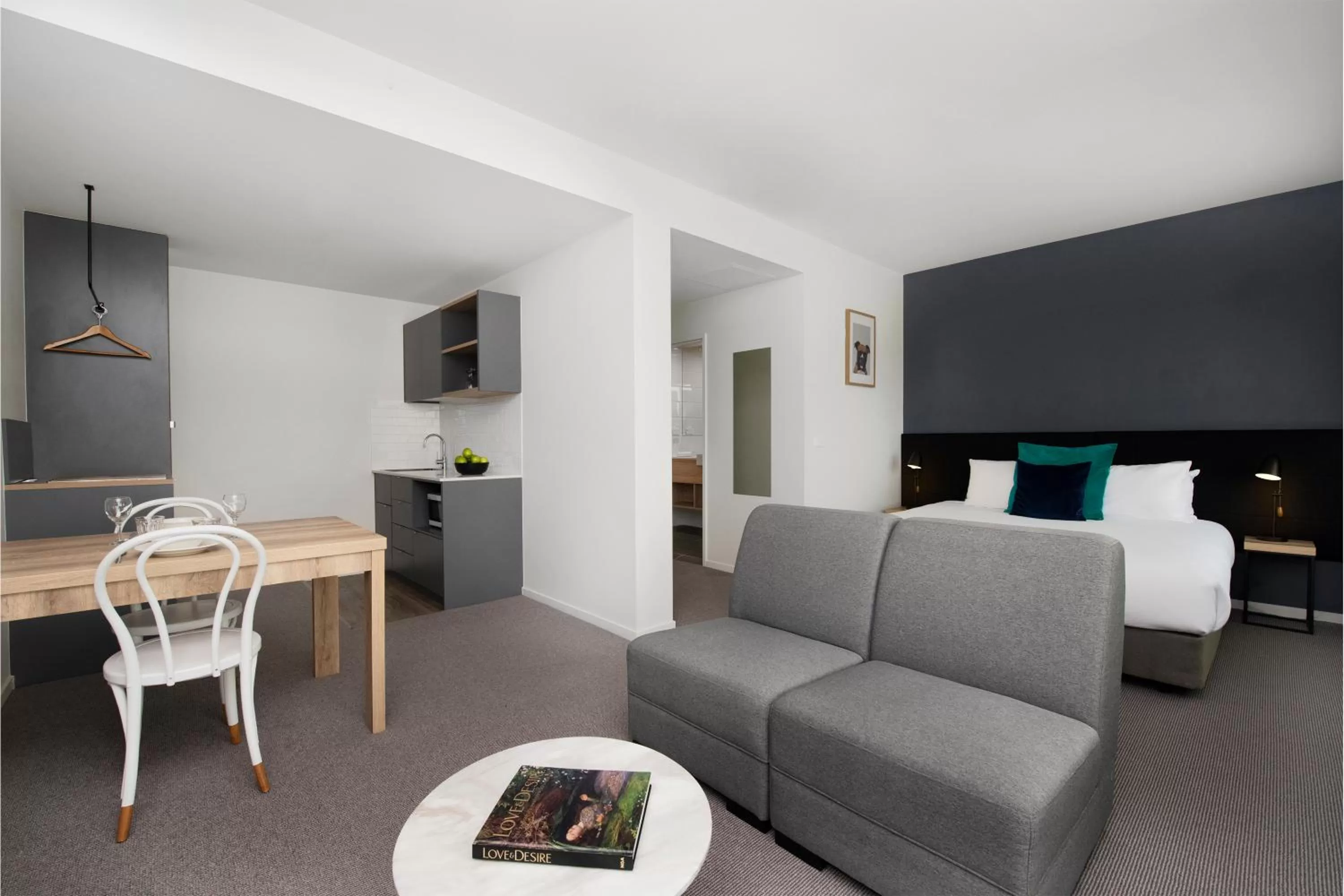 Living room in Mantra MacArthur Hotel