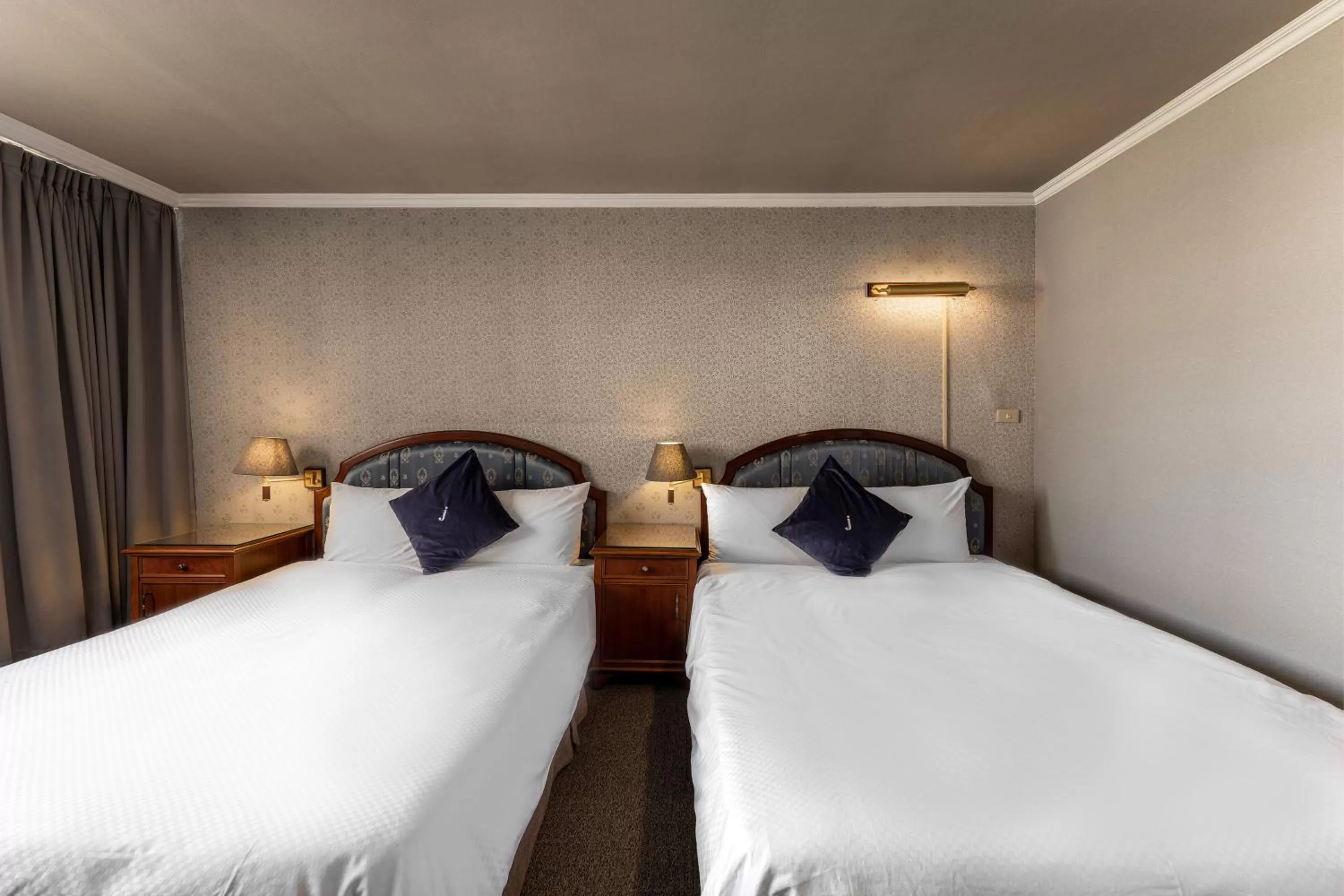 Bed in Hotel j-Metropolis