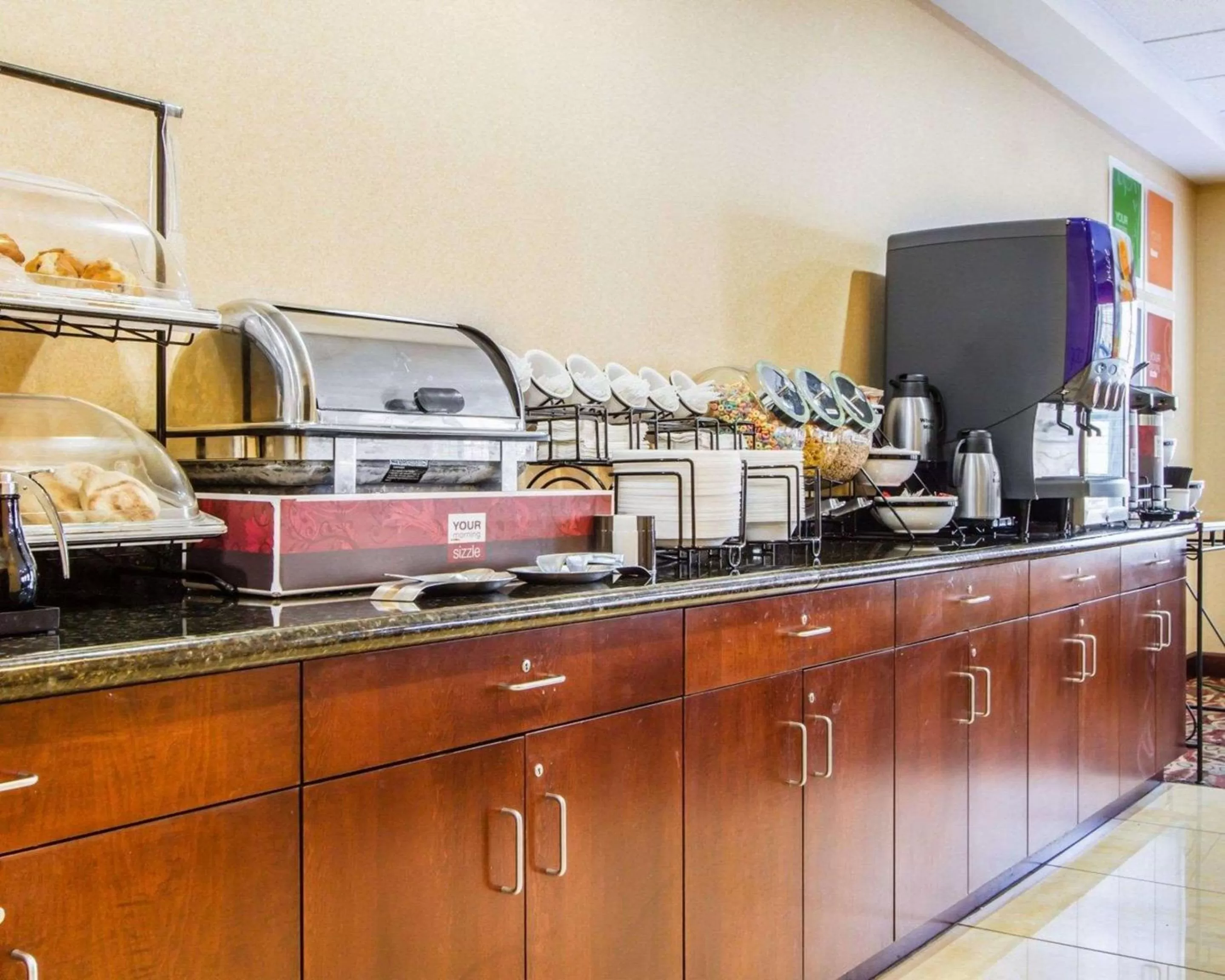 Restaurant/places to eat in Comfort Inn & Suites Scarborough-Portland