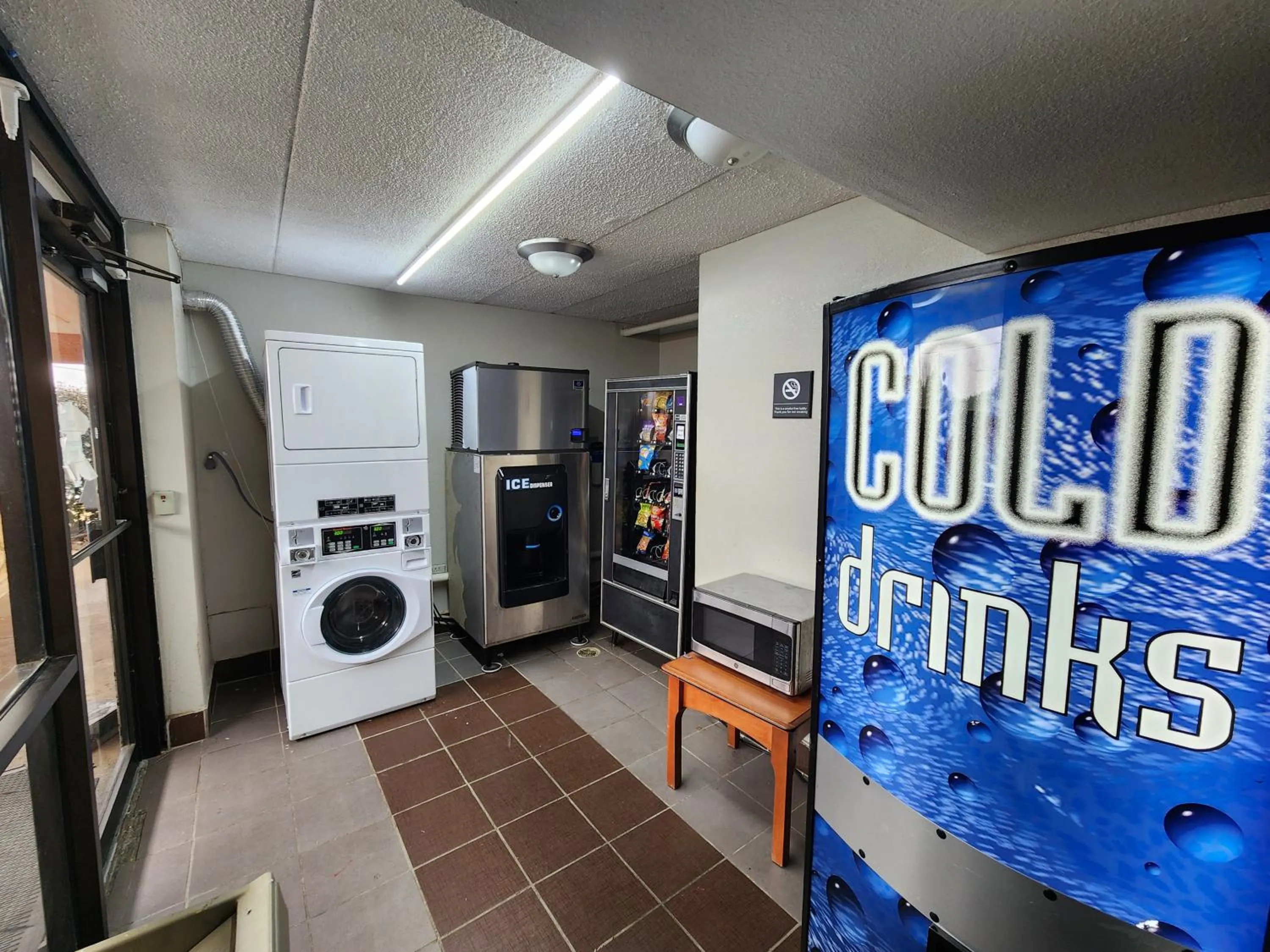 vending machine in Americas Best Value Inn and Suites Little Rock