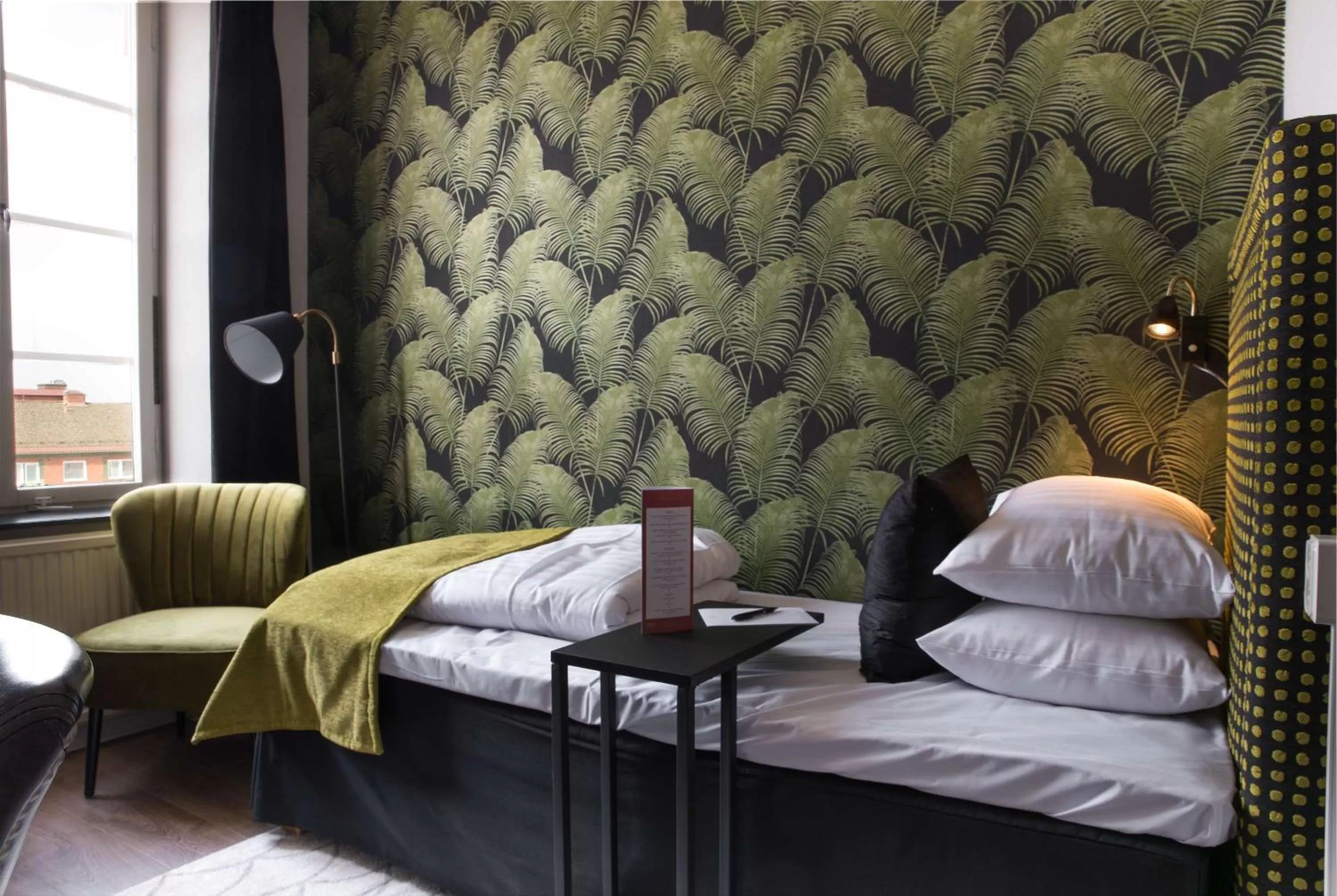 Bedroom, Bed in Statt Hassleholm BW Signature Collection