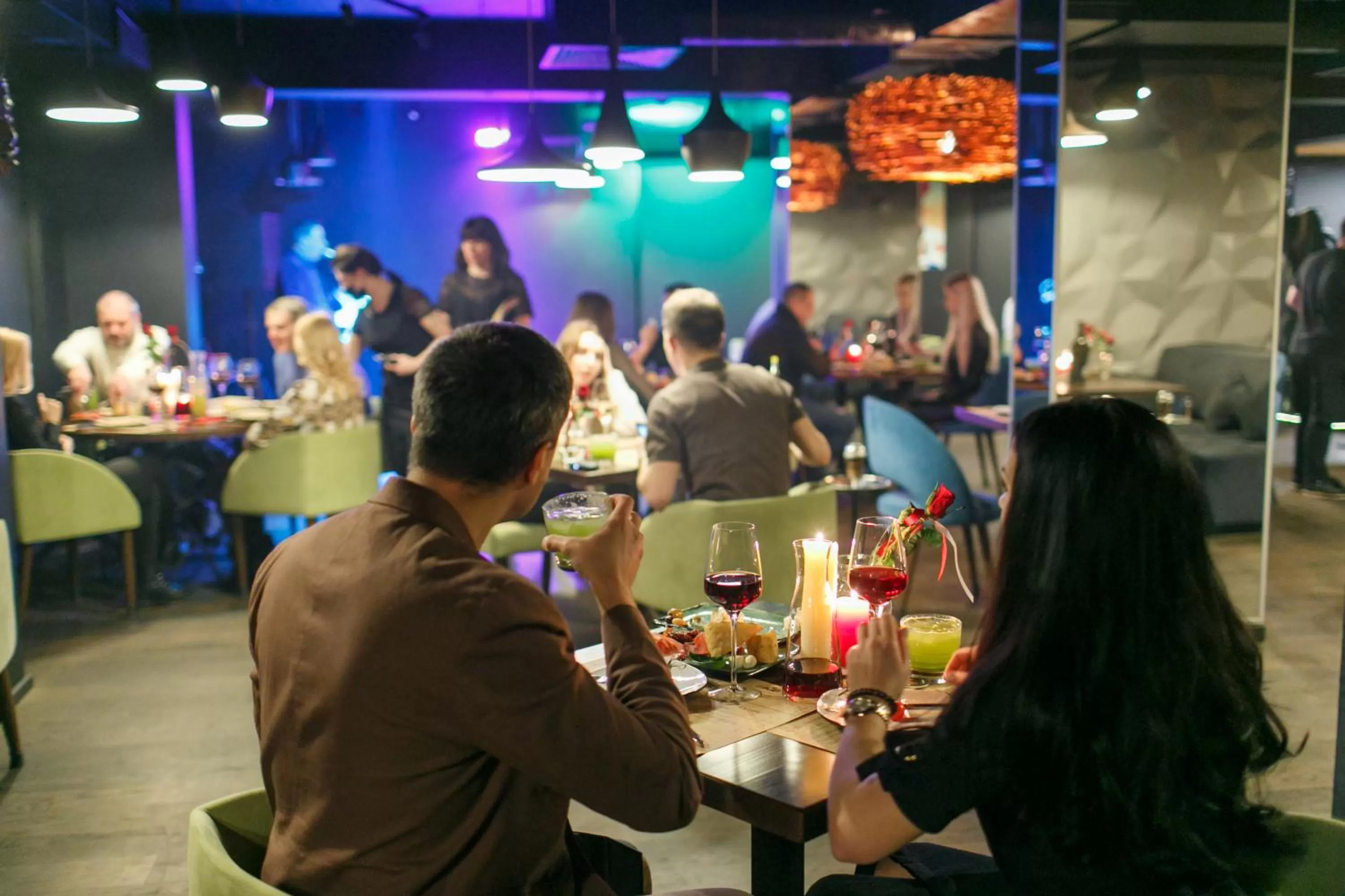 Restaurant/places to eat in Hotel Nivki