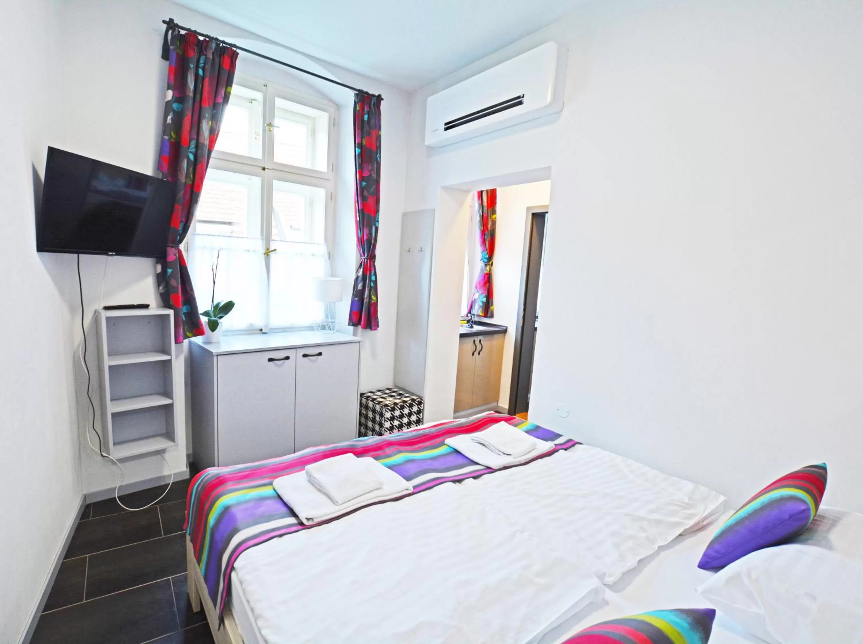 Kitchen or kitchenette, Bed in Historic Centre Residence