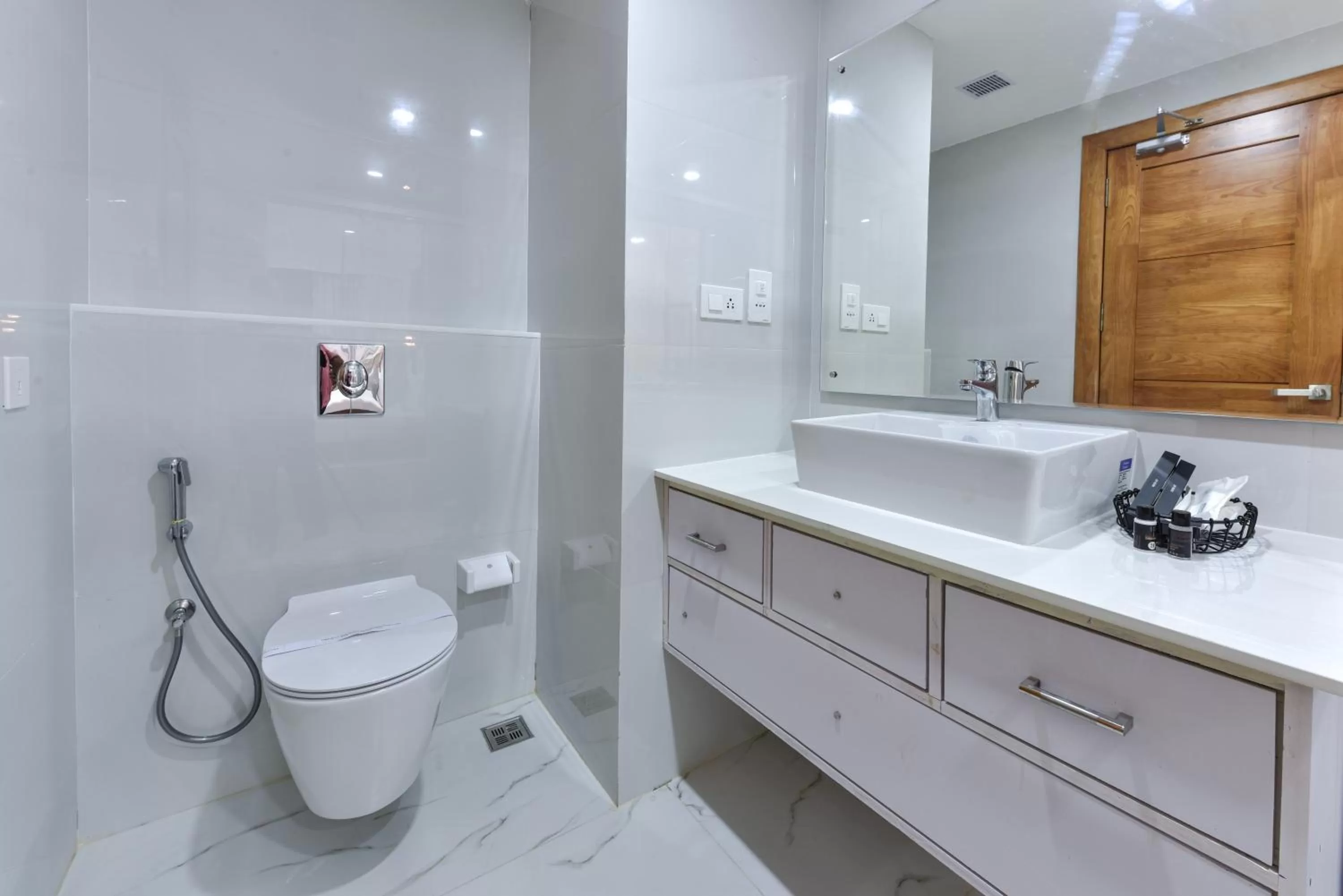 Bathroom in HOTEL WHITE HOUSE, Munnar