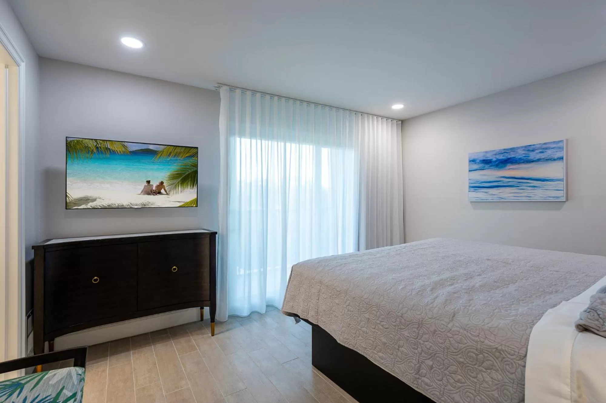 Bed in Wiggins Pass Chalet