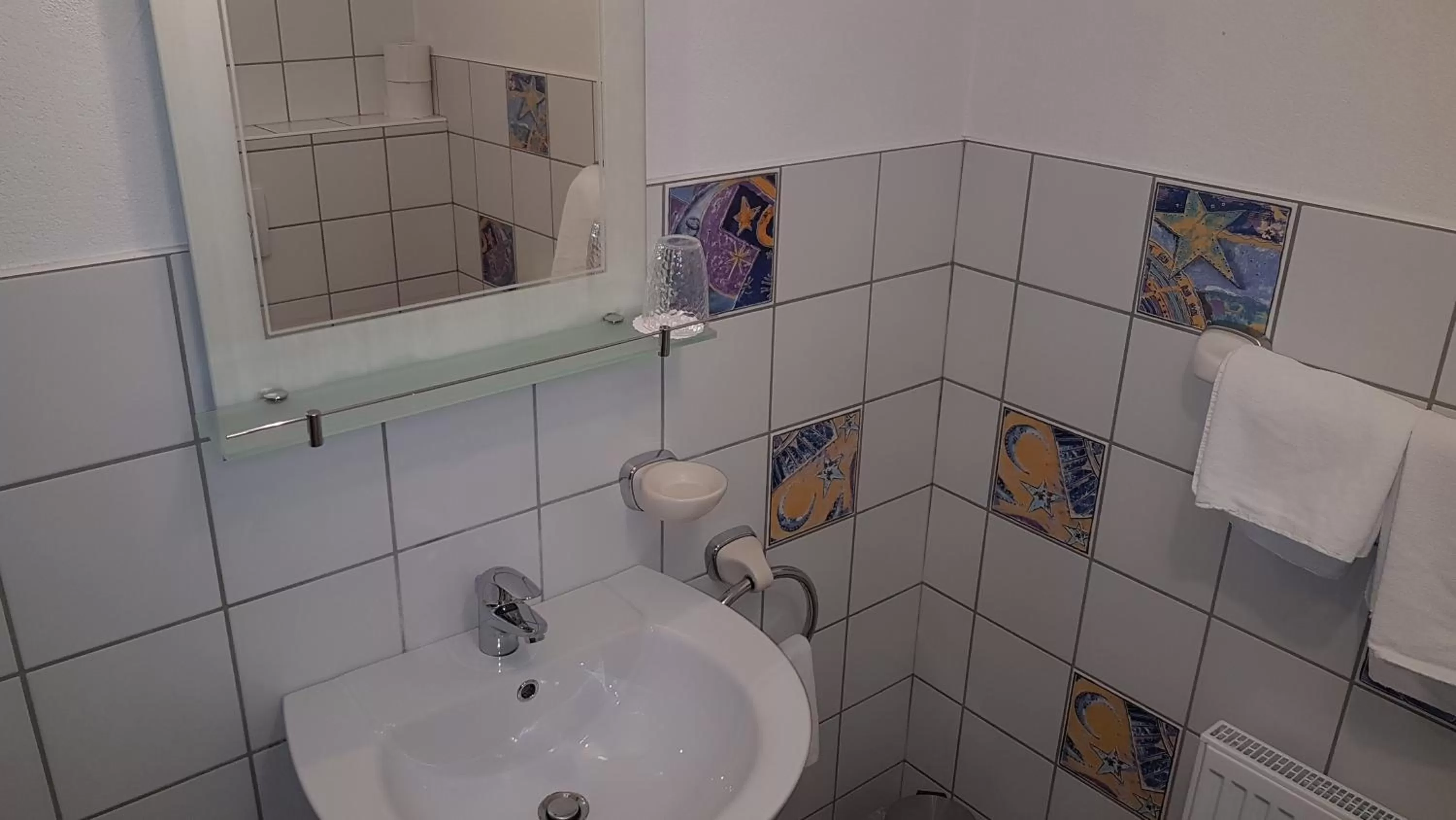 Standard Twin Room in Hotel Exquisite