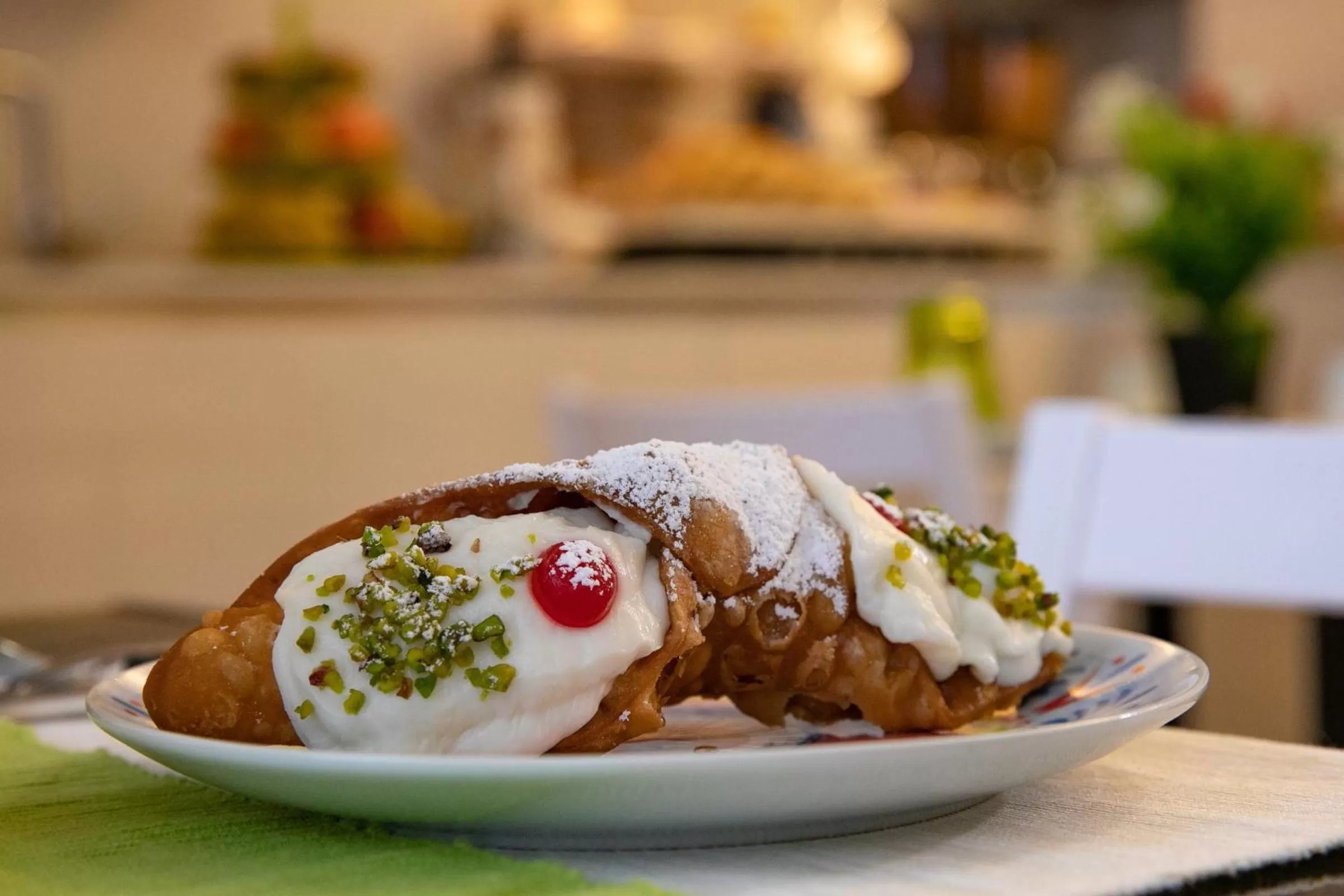 Food and drinks in Zanzi 's Charming Rooms