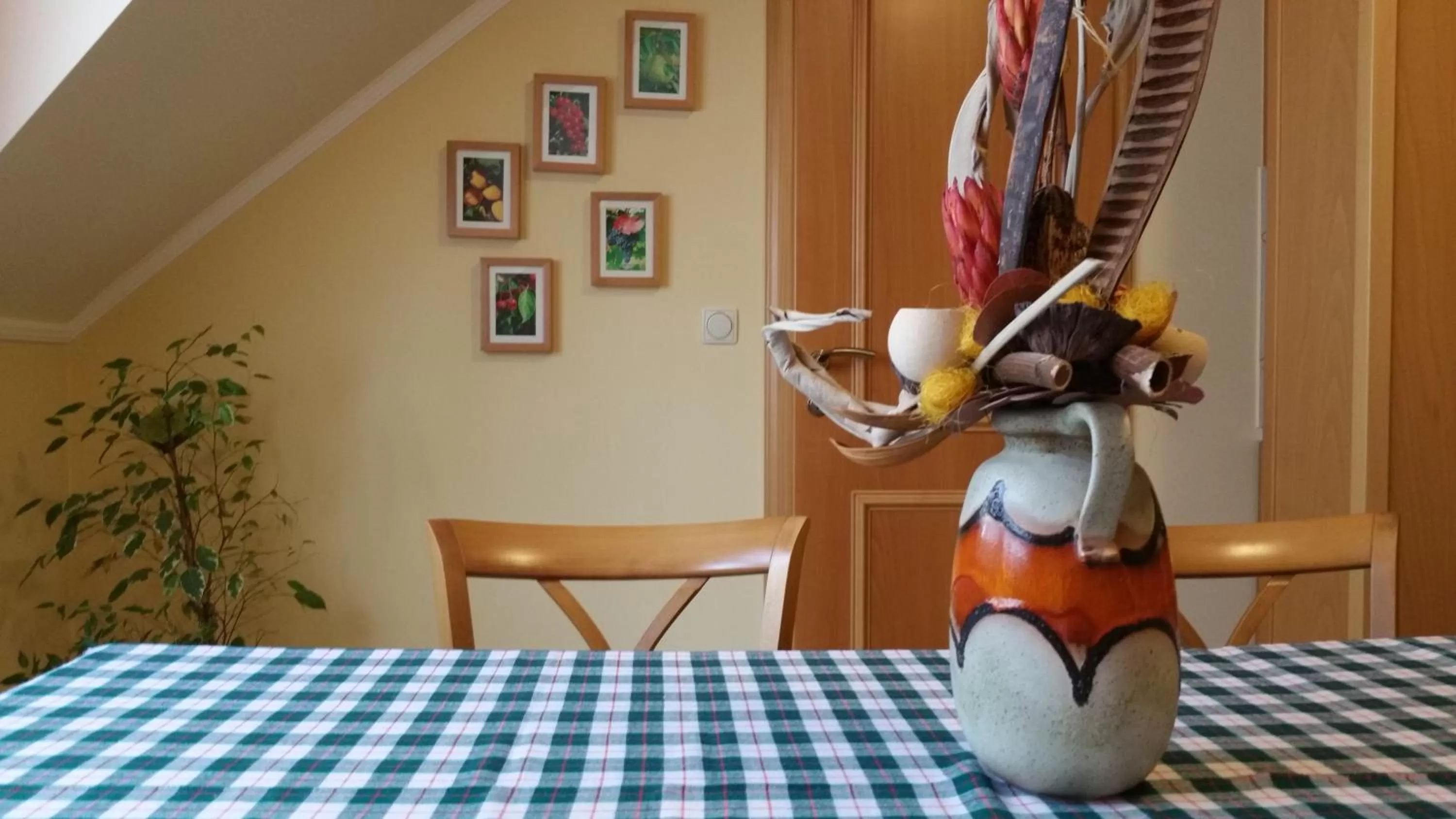 Communal lounge/ TV room in Vadászkürt Panzió