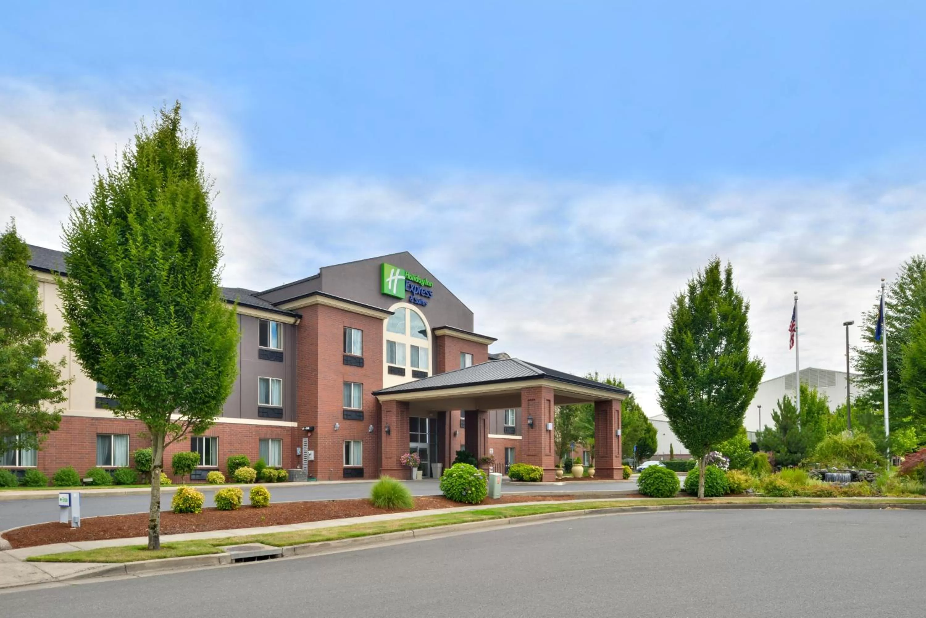 Property building in Holiday Inn Express & Suites Albany by IHG