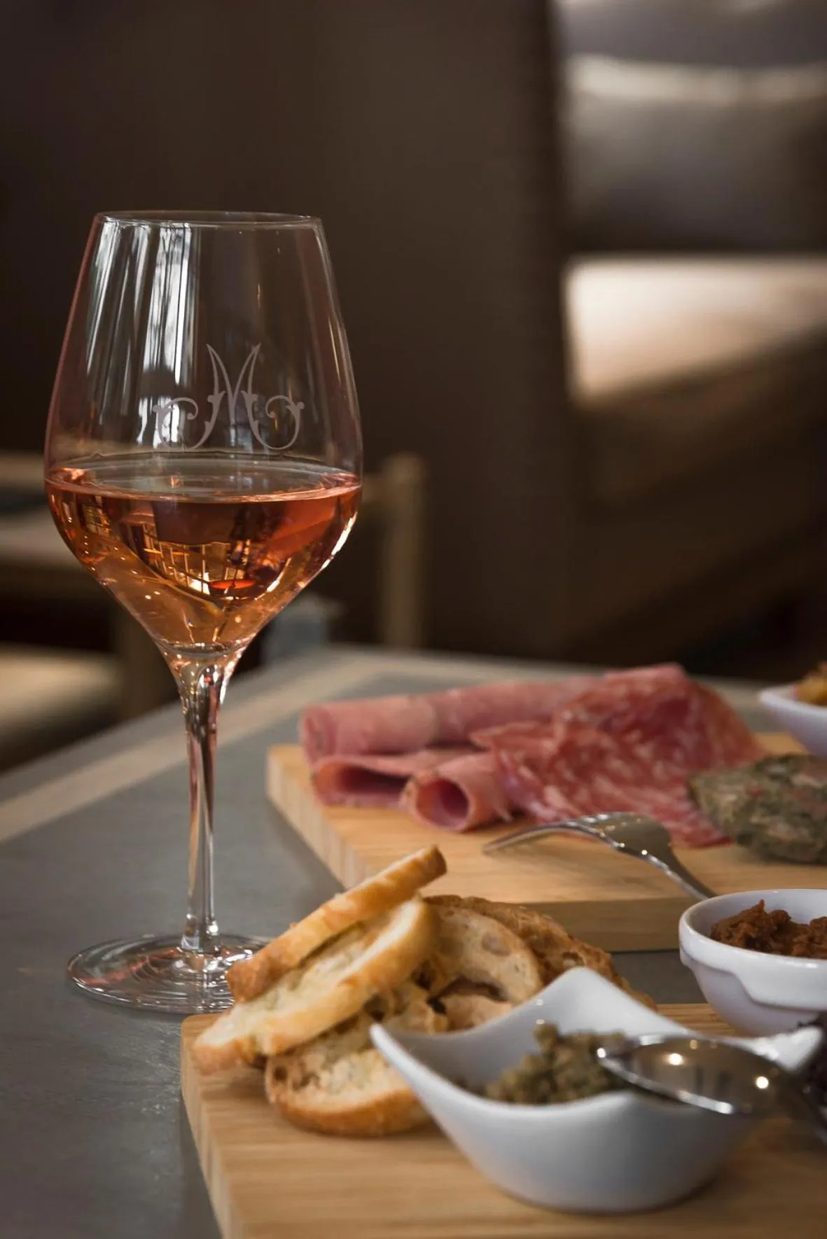 Restaurant/places to eat in Hôtel la Magnaneraie