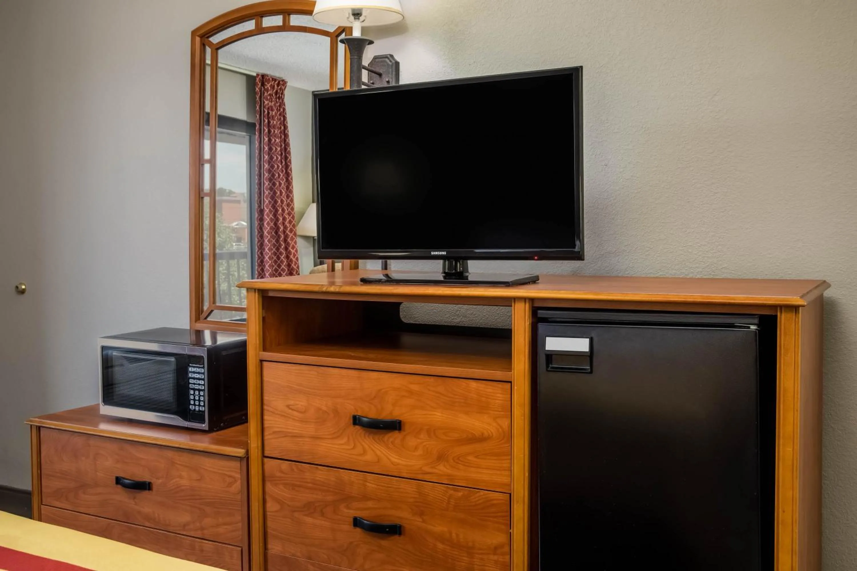 TV and multimedia in Days Inn by Wyndham Wilson