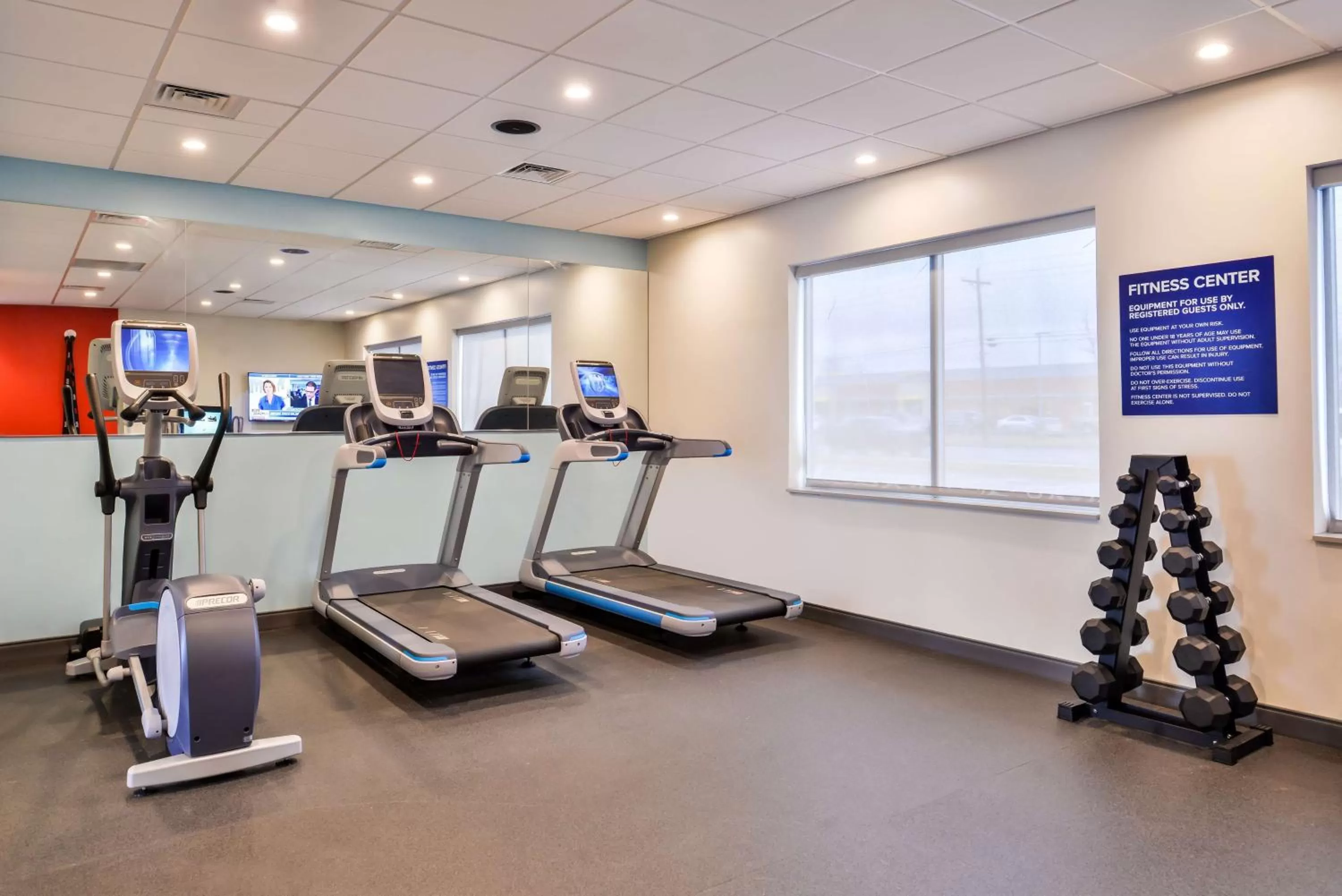 Fitness centre/facilities in Tru By Hilton Stuttgart