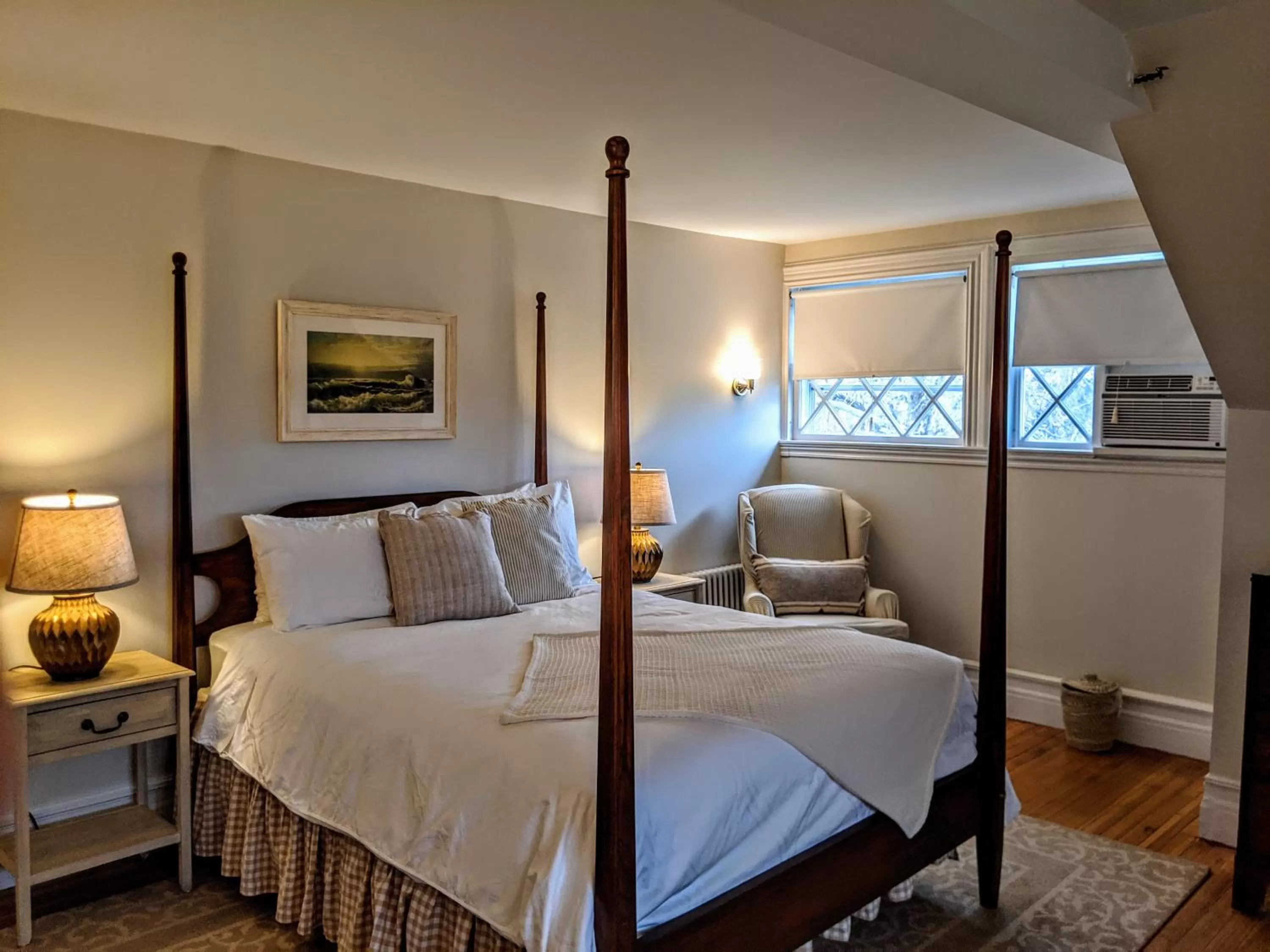 Bed in Stanton House Inn