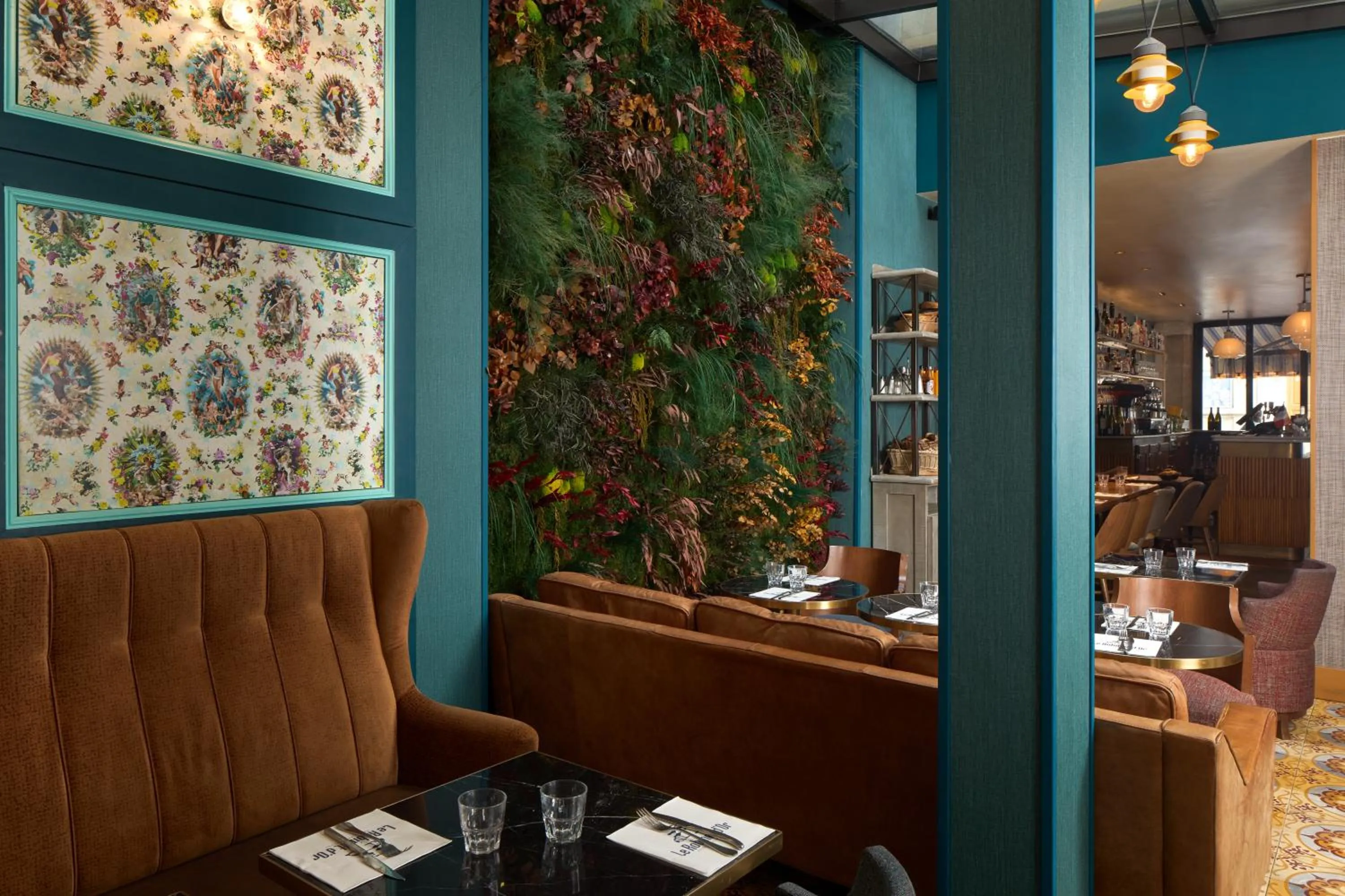 Restaurant/places to eat in Le Robinet d'Or Paris Canal Saint Martin