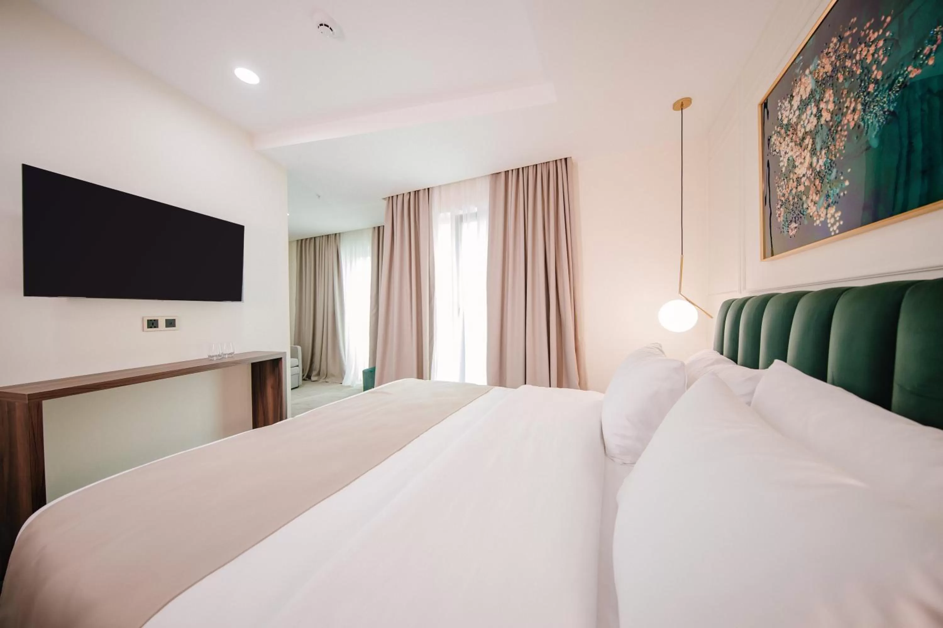 Photo of the whole room, Bed in Orden Hotel