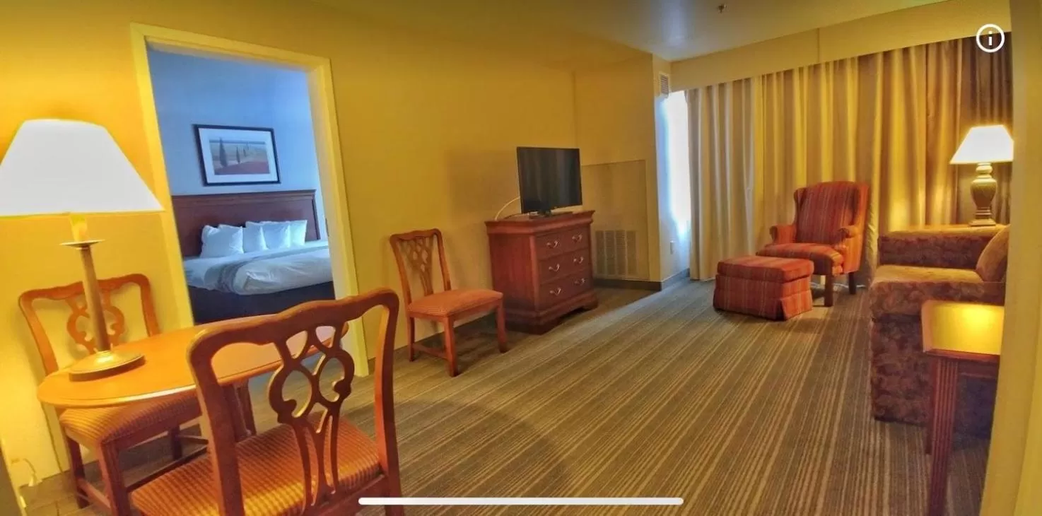 Country Inn & Suites by Radisson, Chambersburg, PA
