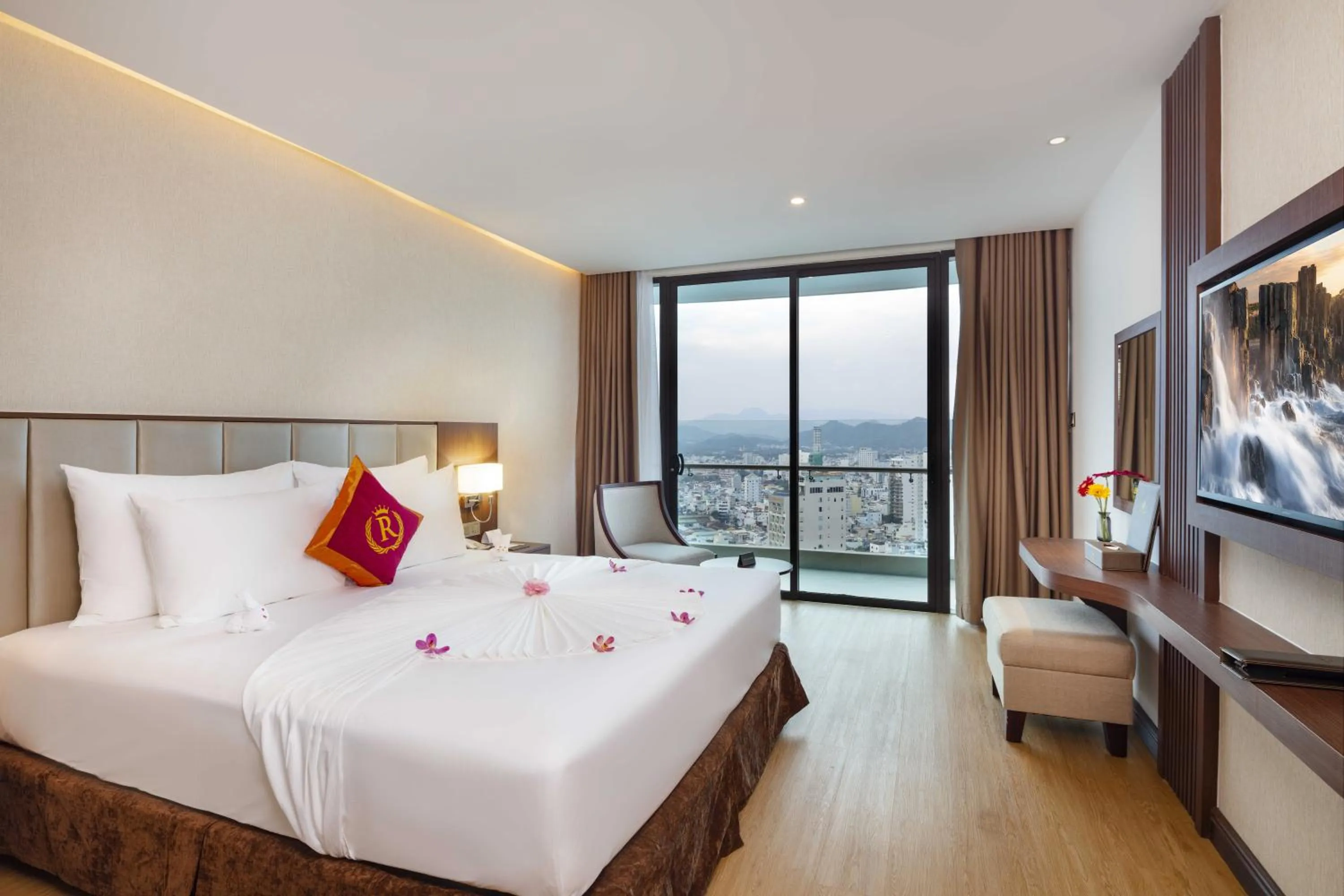 Bed in Regalia Gold Hotel