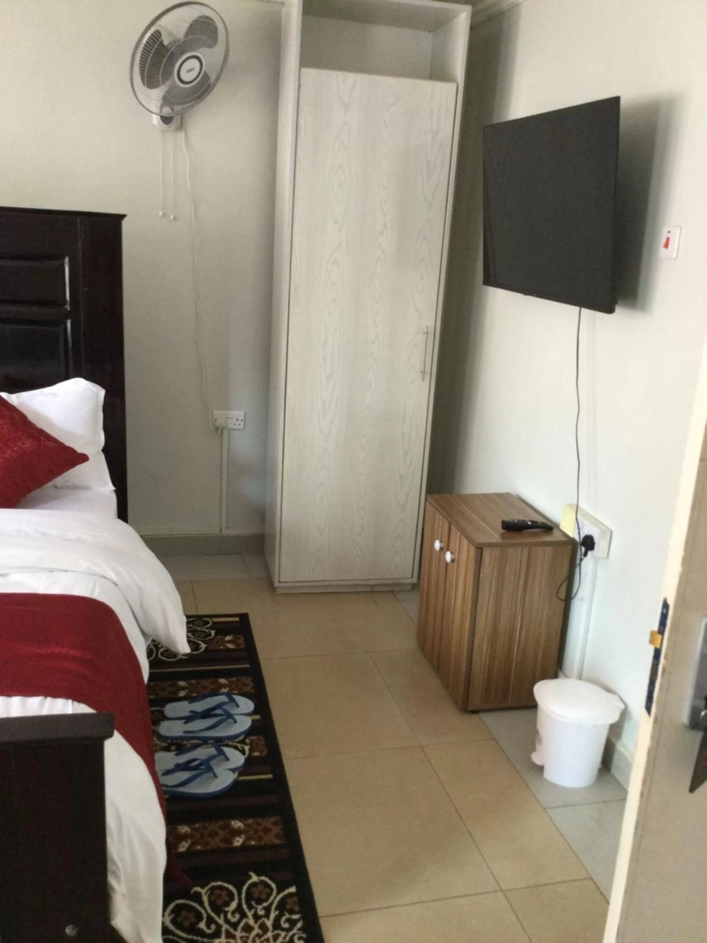 Bed in Milimani Comfort