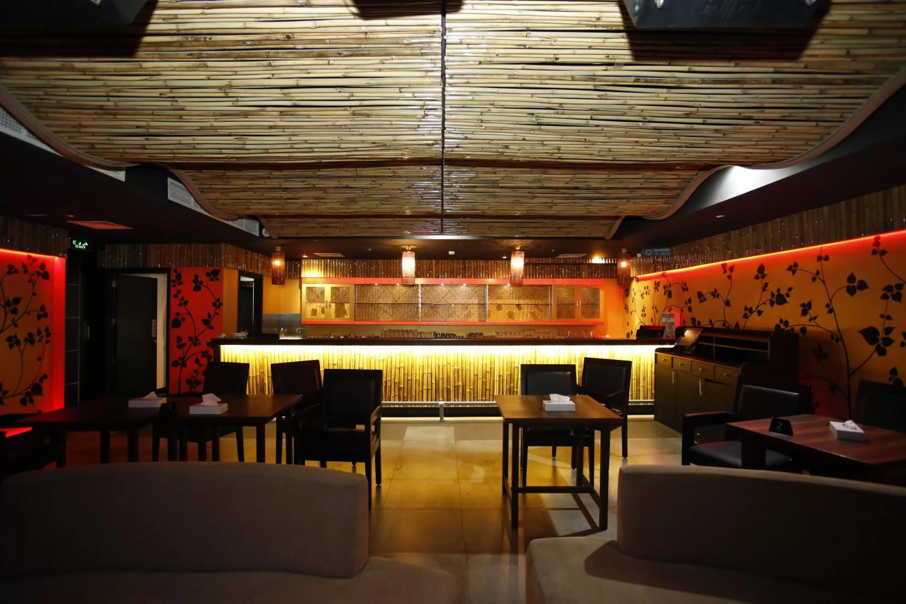 Evening entertainment in Crystal Palace Hotel