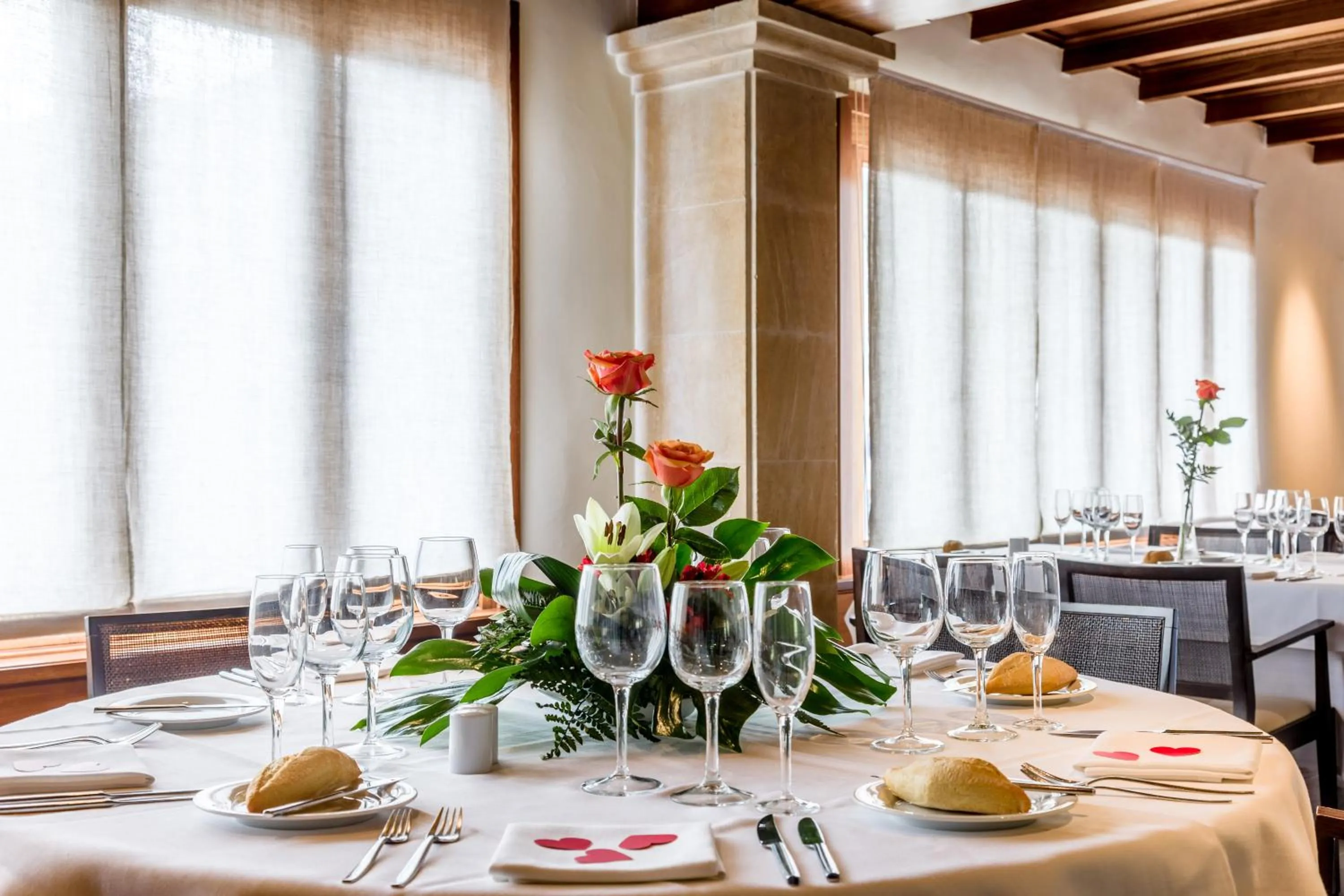 Restaurant/places to eat in Hotel Cala Sant Vicenç - Adults Only