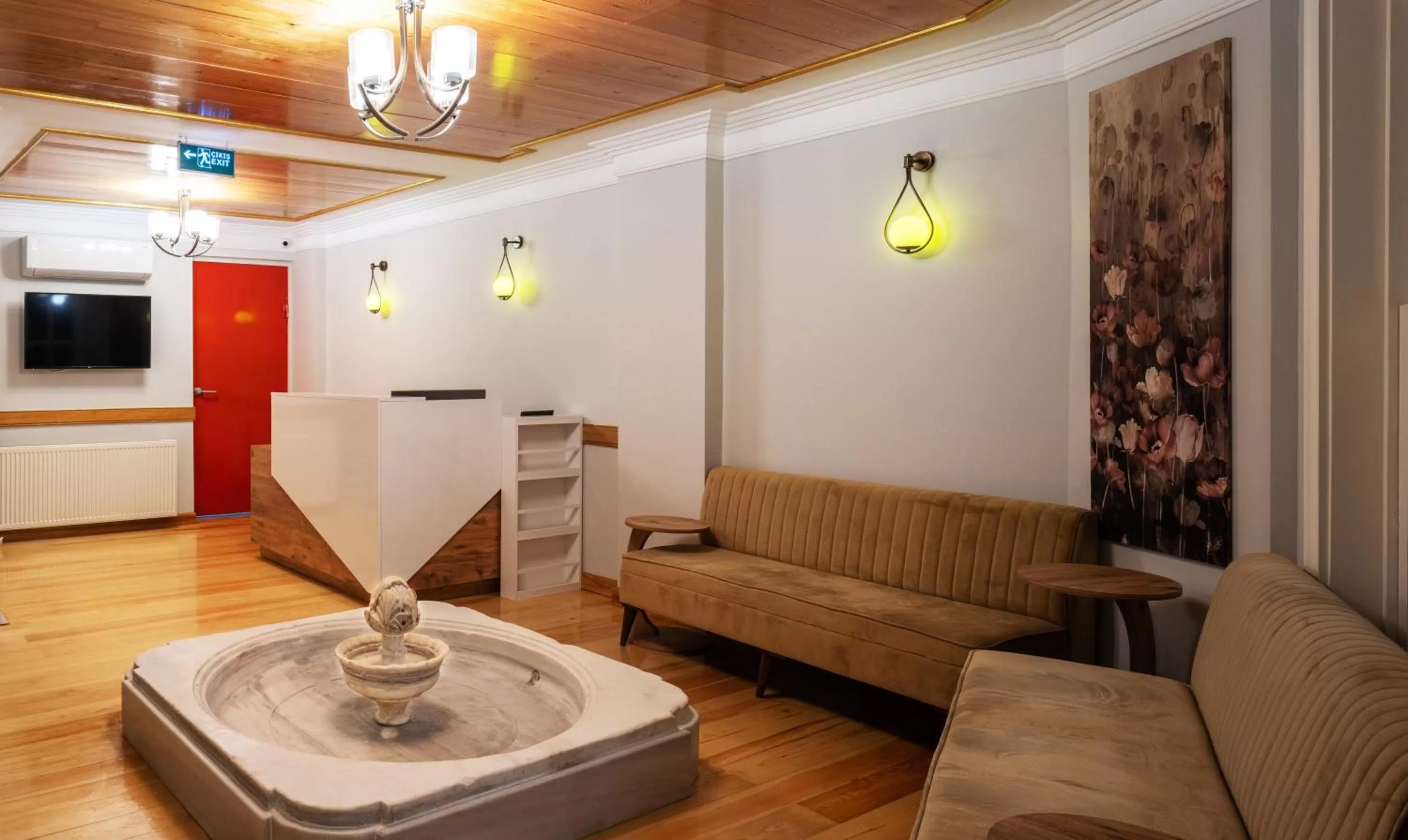 Seating area in HOME QUALITY HOTEL