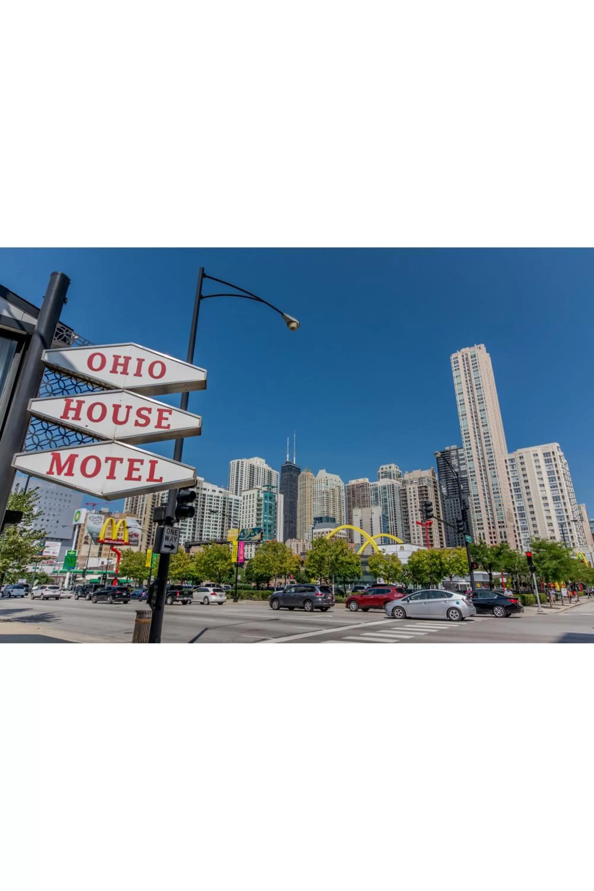 Property logo or sign in Ohio House Motel