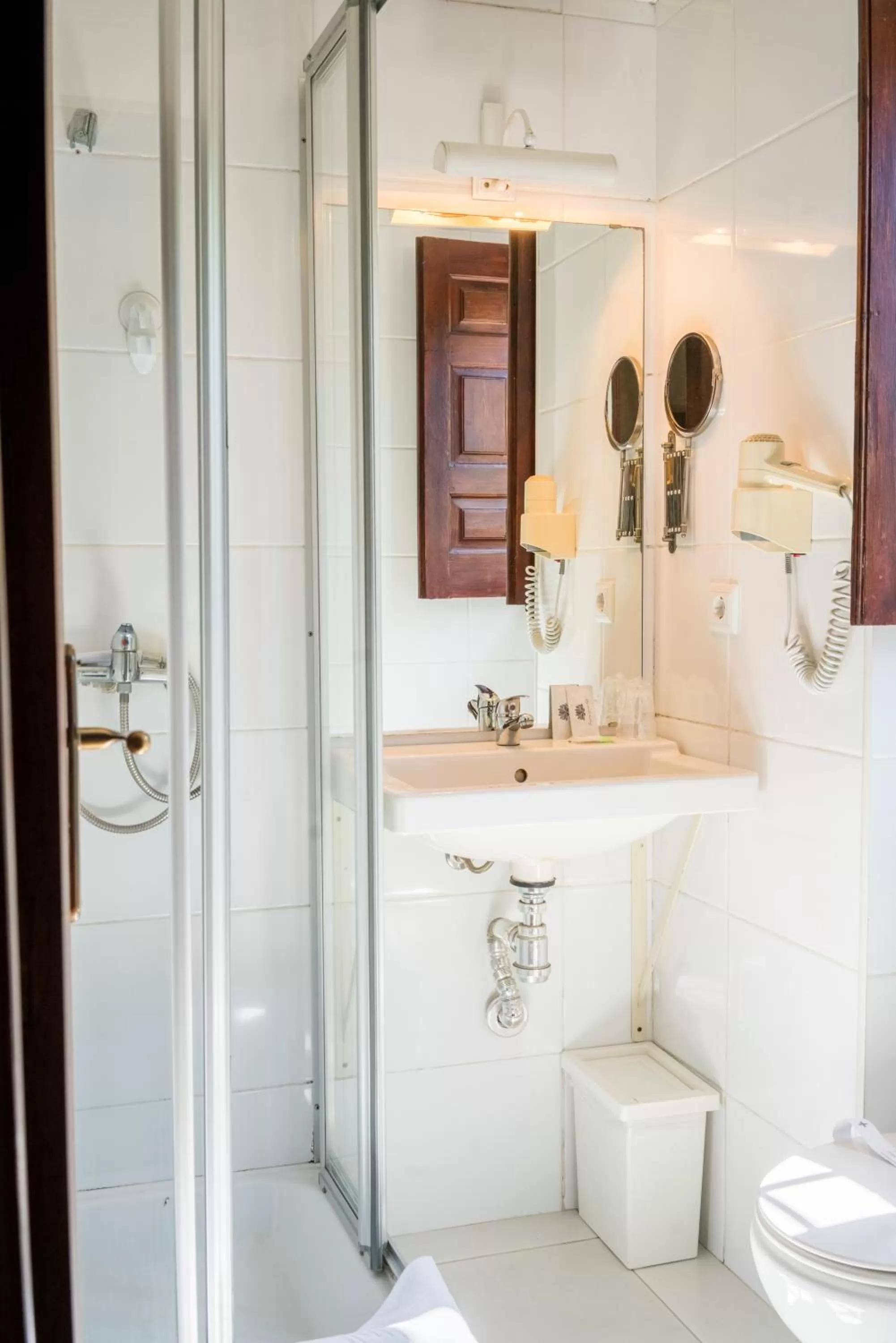 Bath in Hotel Residencial Alentejana