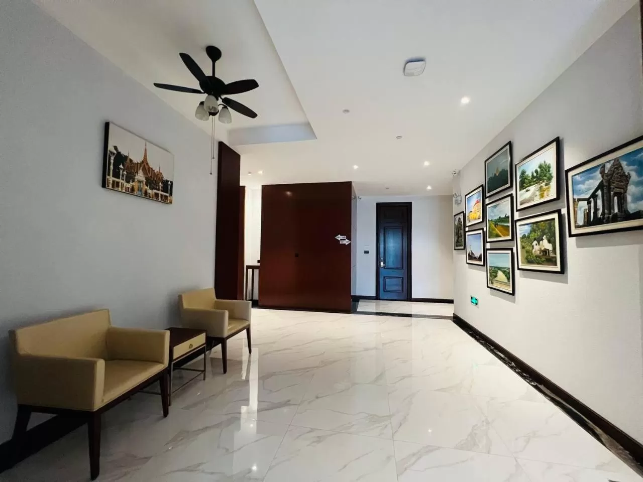 Living room in V V Hotel Battambang