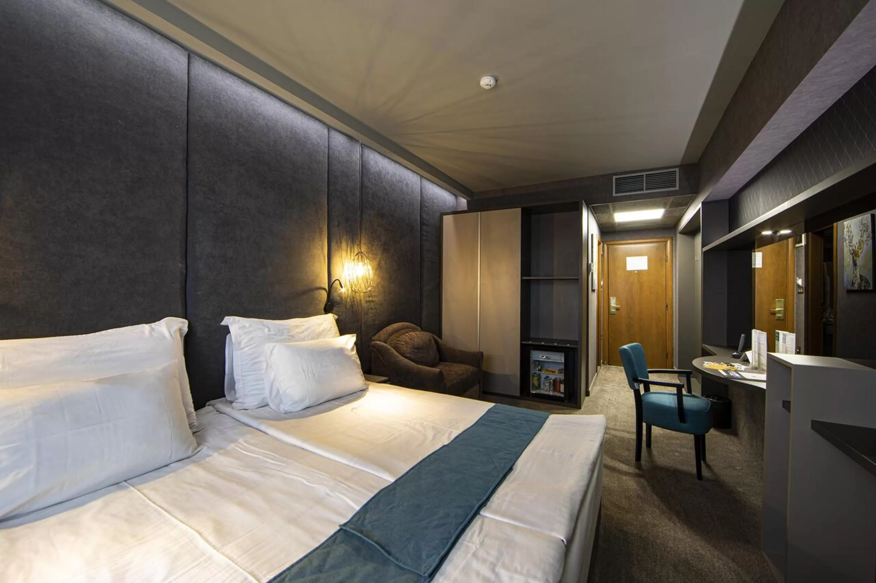 Photo of the whole room, Bed in Spa Hotel Ezeretz Blagoevgrad