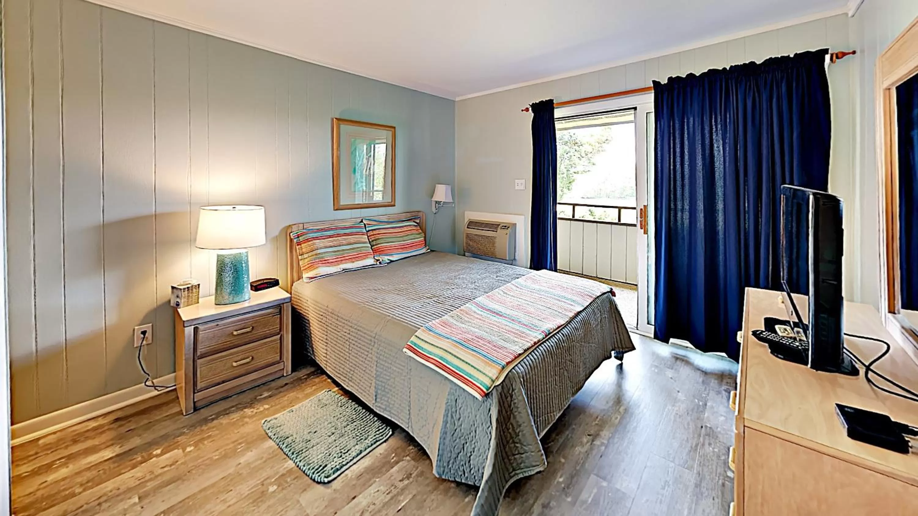 Bedroom in Beach Vacation Condos