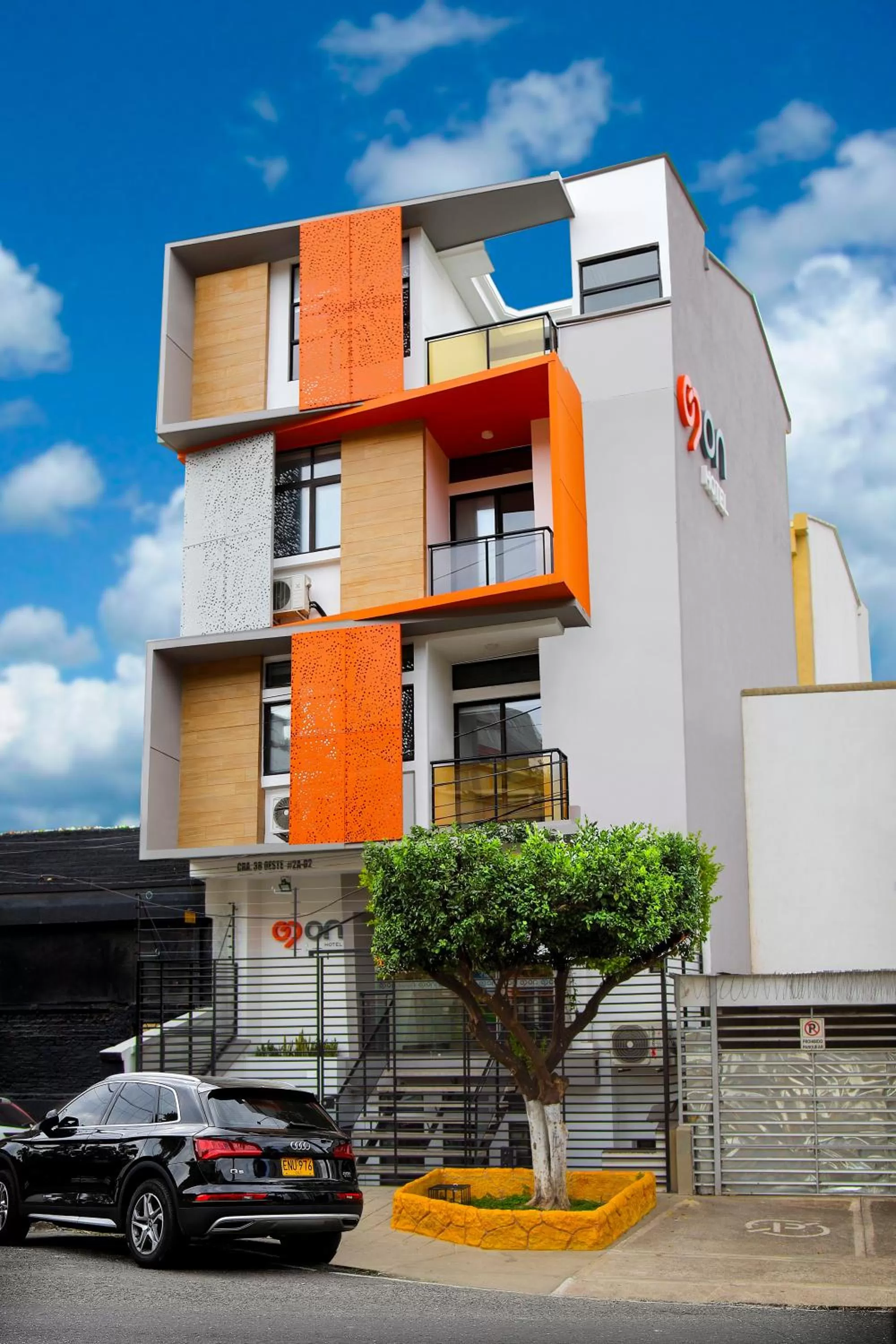 Property Building in ON Hotel Cali