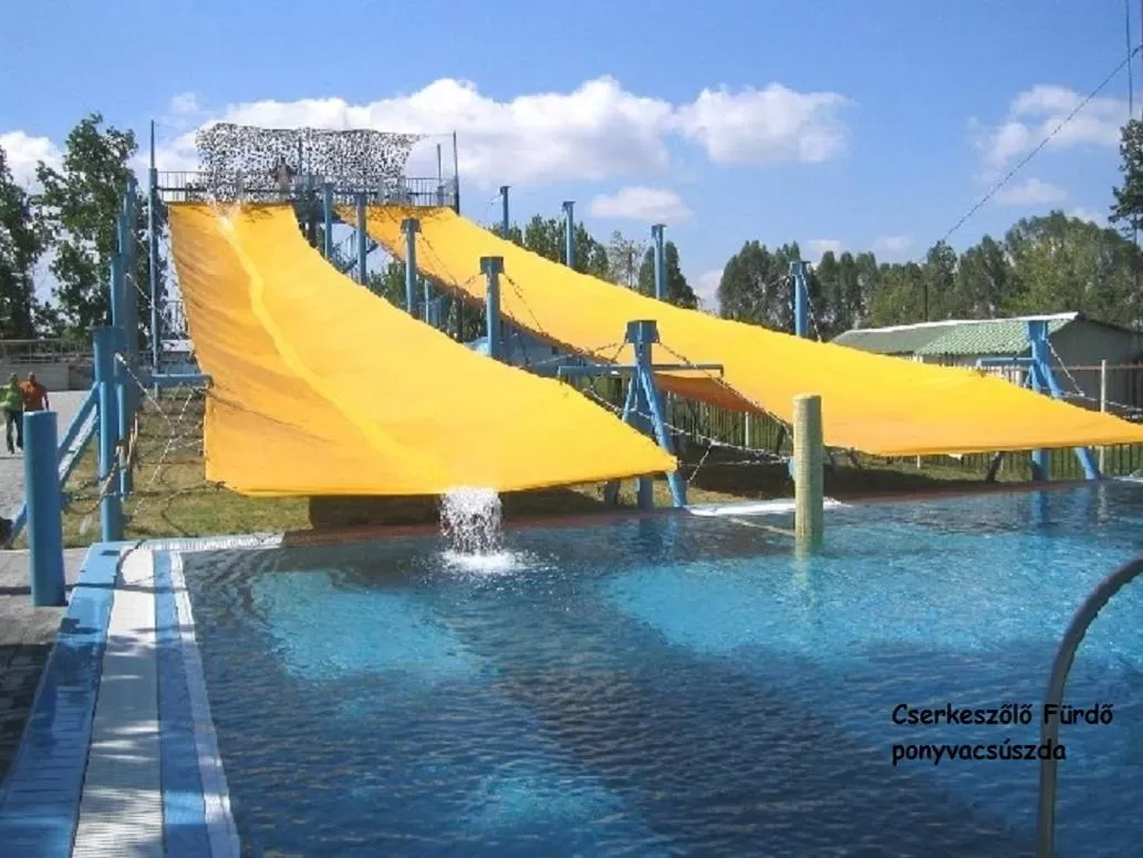 Public Bath in Royal Hotel