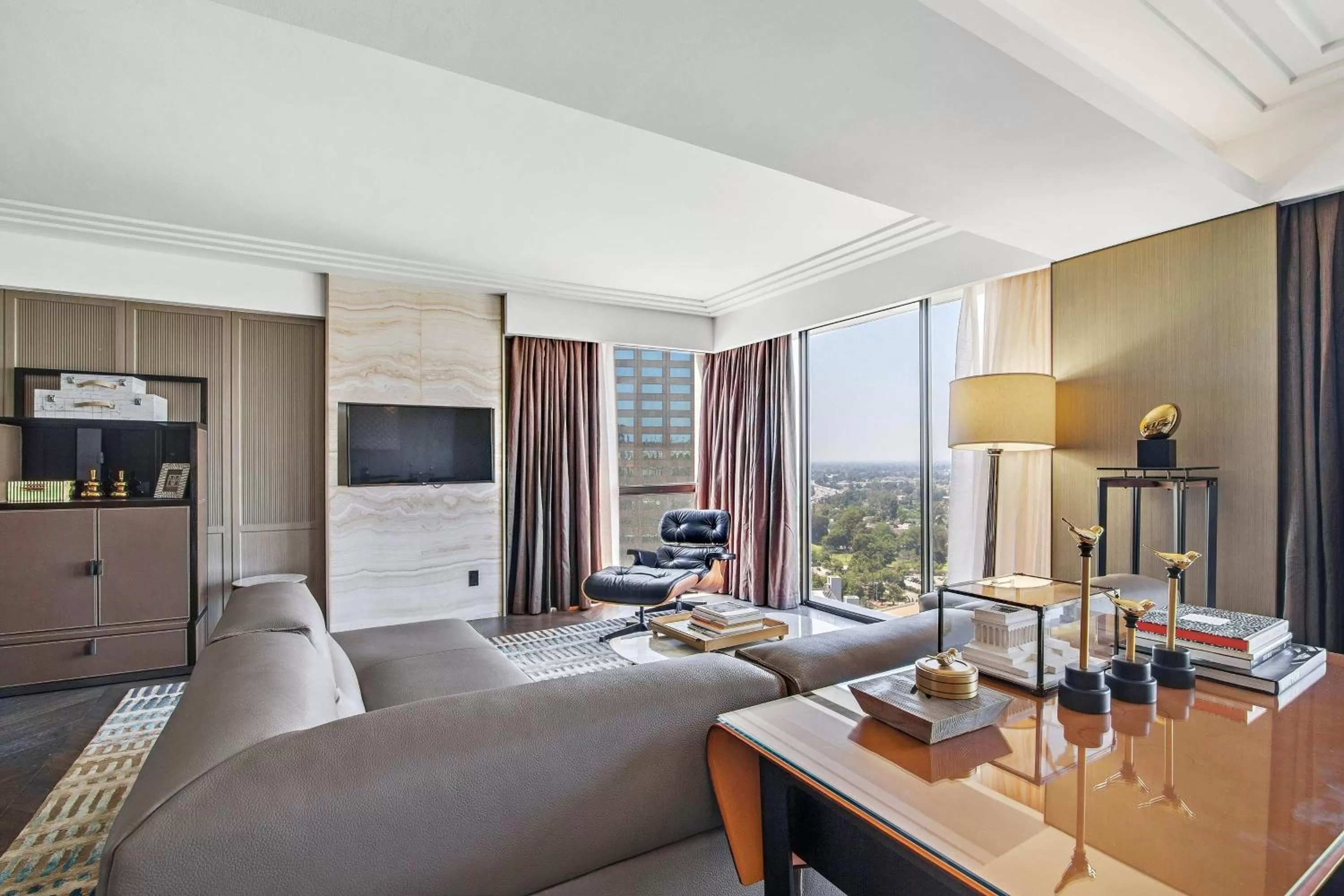 Photo of the whole room in Sheraton Universal