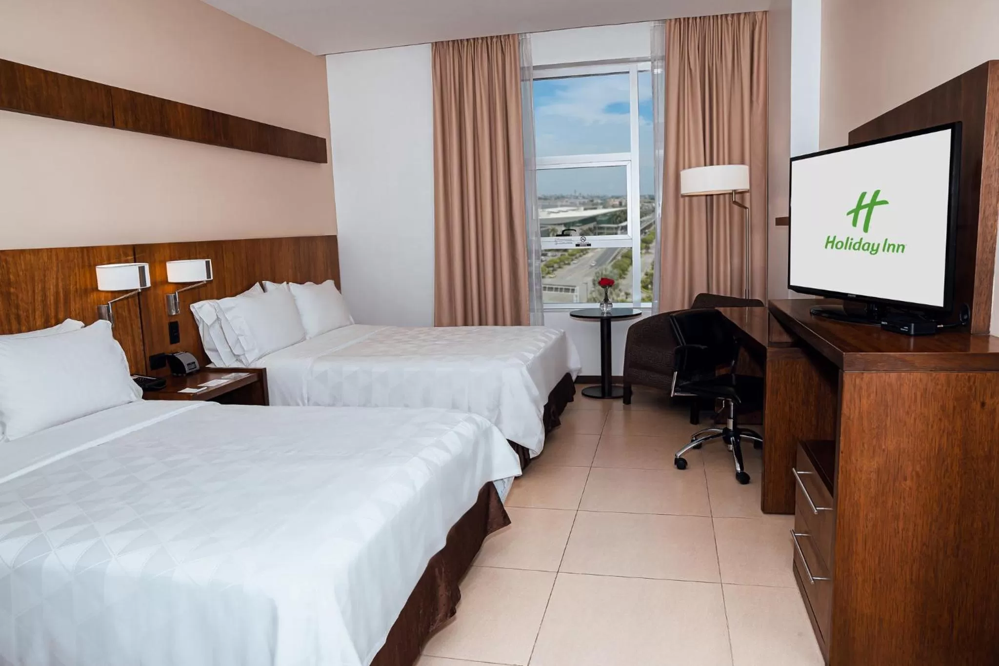 Photo of the whole room, Bed in Holiday Inn Guayaquil Airport by IHG