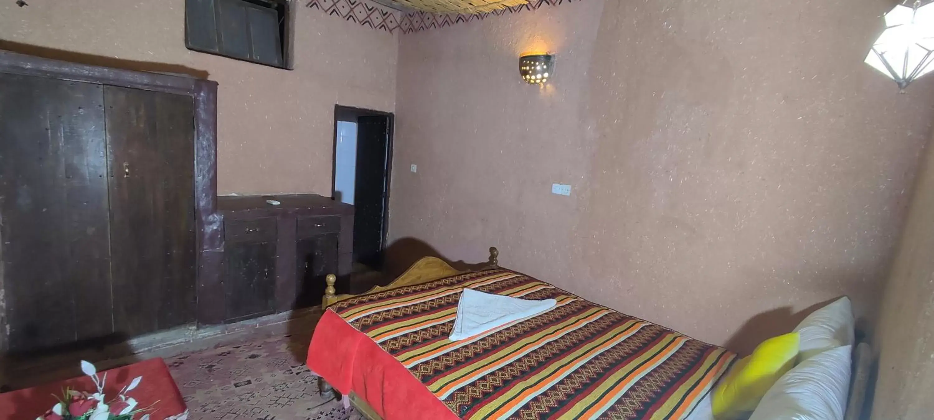 Standard Queen Room - single occupancy in Prends Ton Temps Standard Queen Room - single occupancy in Prends Ton Temps